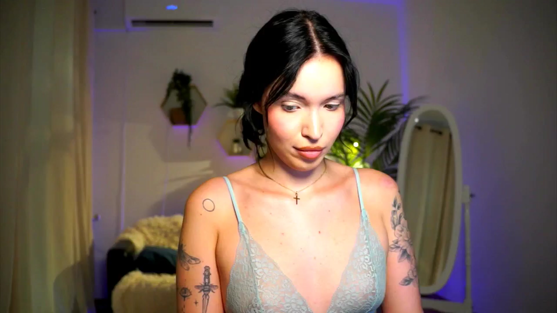 Gallery image thumbnail from Good_Choice's myfreecams stream on, 10/20/2024, 14:57 image 7 of 20