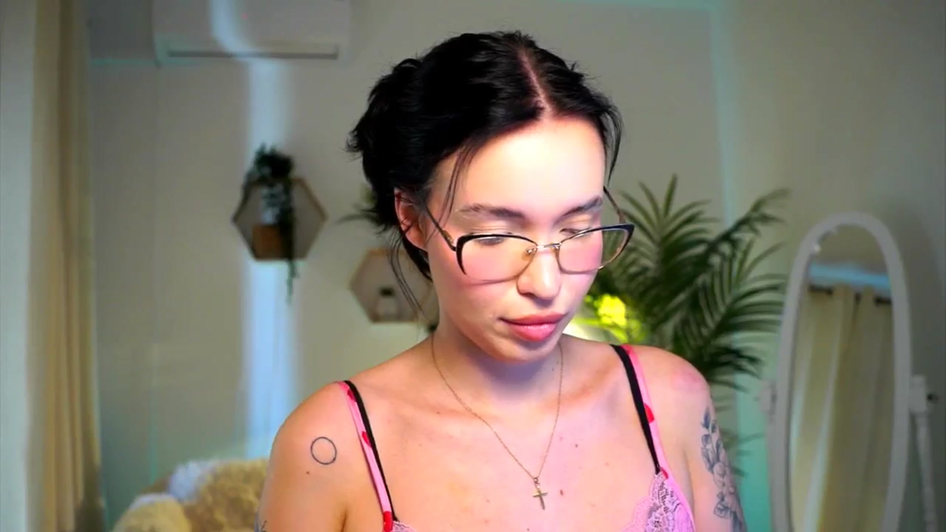 Gallery image thumbnail from Good_Choice's myfreecams stream on, 10/27/2024, 11:58 image 5 of 20