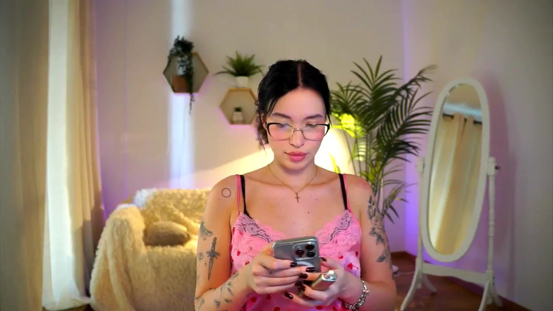 Gallery image thumbnail from Good_Choice's myfreecams stream on, 10/27/2024, 11:58 image 10 of 20