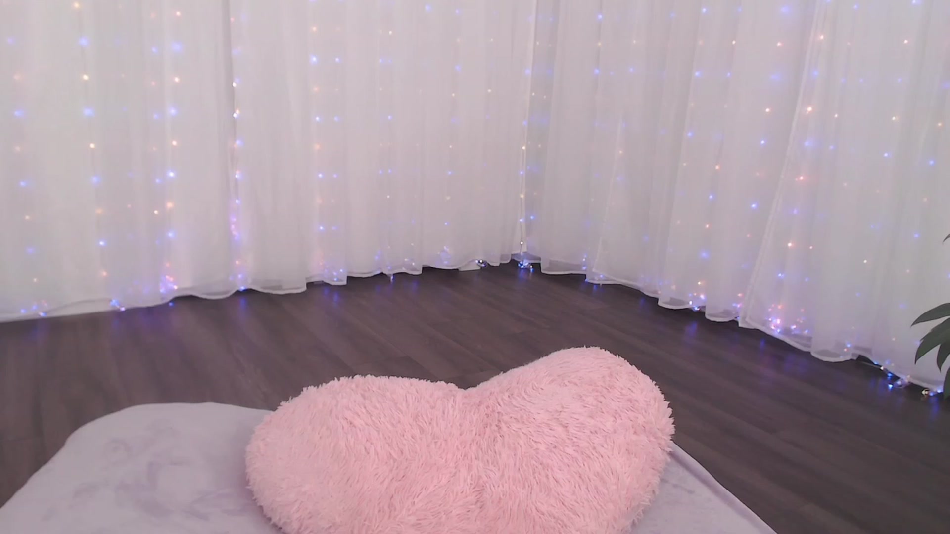 Gallery image thumbnail from GoodestGirl's myfreecams stream on, 02/07/2023, 05:08 image 6 of 20