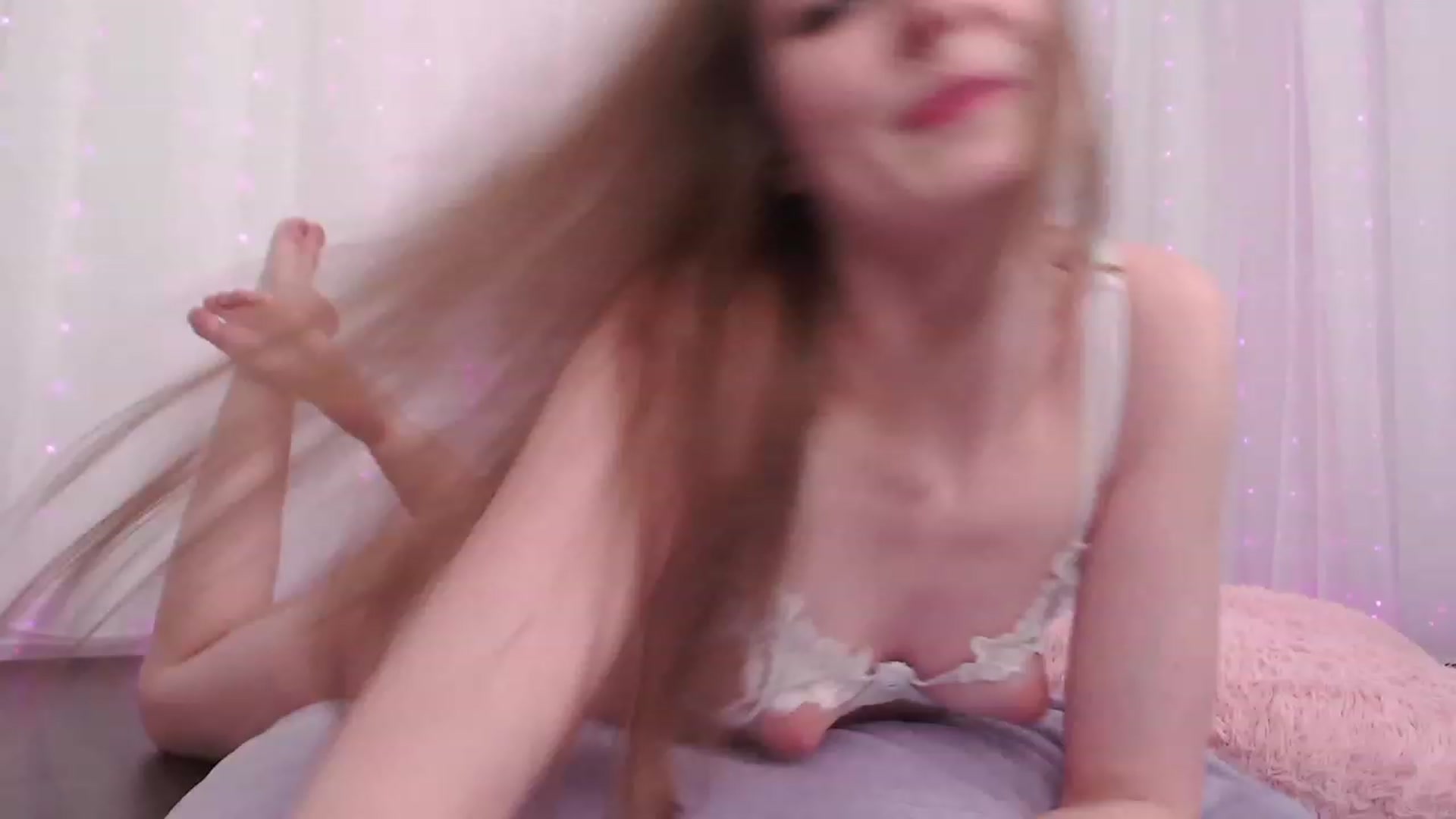 Gallery image thumbnail from GoodestGirl's myfreecams stream on, 04/16/2023, 03:54 image 4 of 20