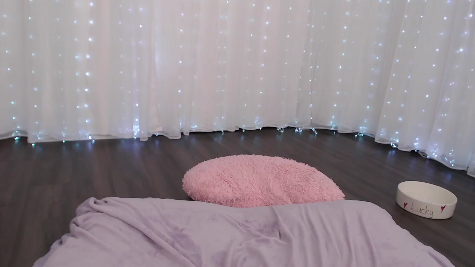 Gallery image thumbnail from GoodestGirl's myfreecams stream on, 04/25/2023, 03:41 image 17 of 20