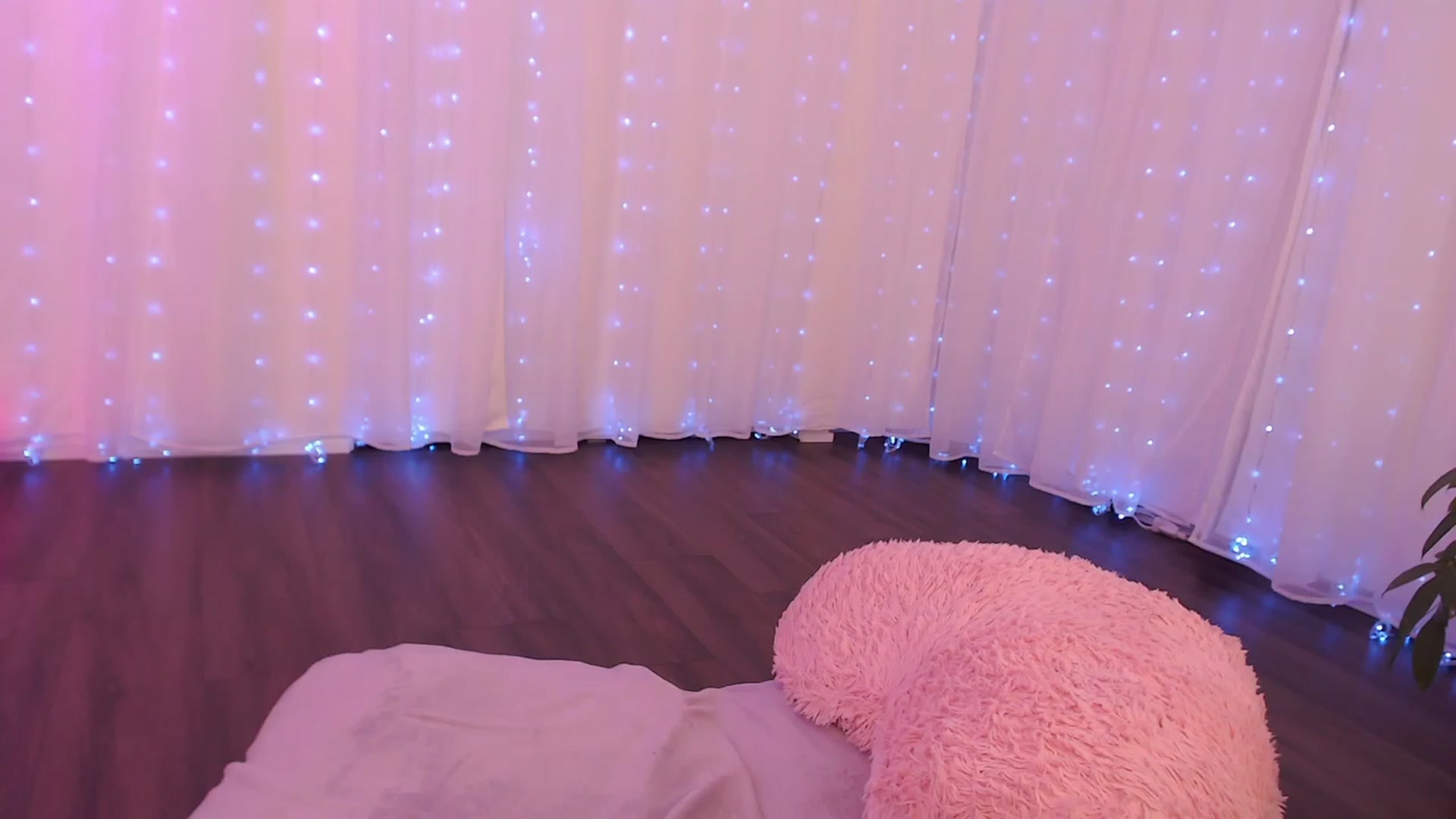 Gallery image thumbnail from GoodestGirl's myfreecams stream on, 05/20/2023, 07:37 image 7 of 20