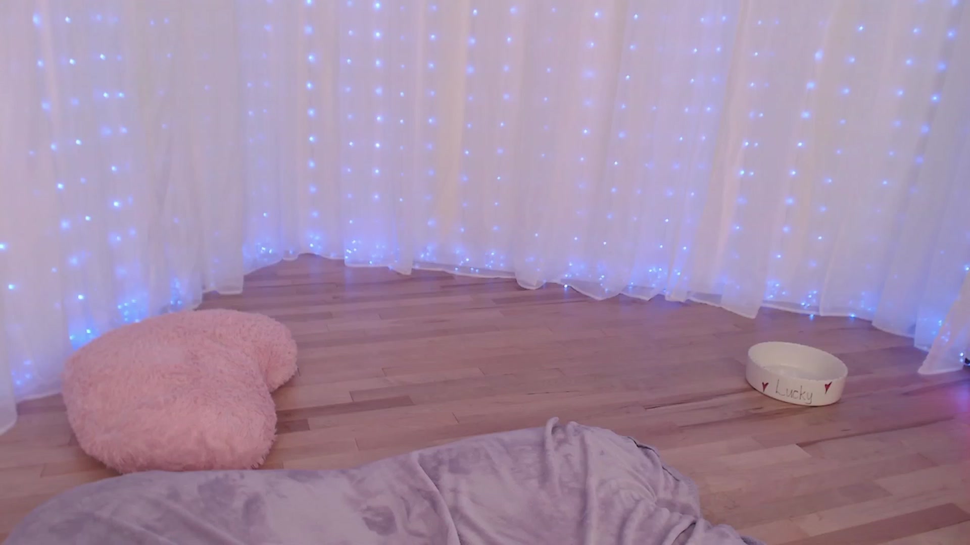 Gallery image thumbnail from GoodestGirl's myfreecams stream on, 07/10/2023, 07:00 image 15 of 20