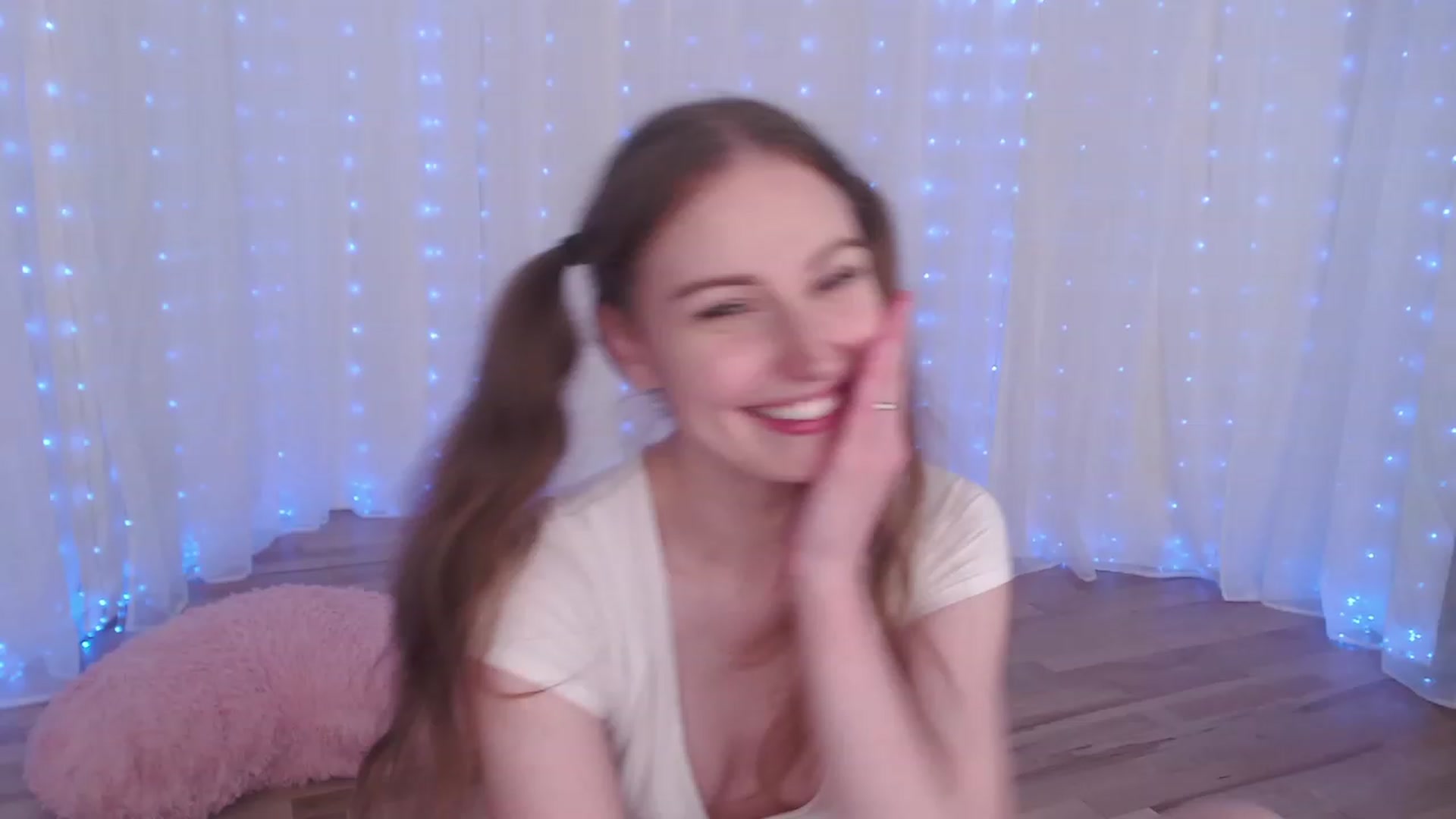 Gallery image thumbnail from GoodestGirl's myfreecams stream on, 08/26/2023, 01:44 image 14 of 20