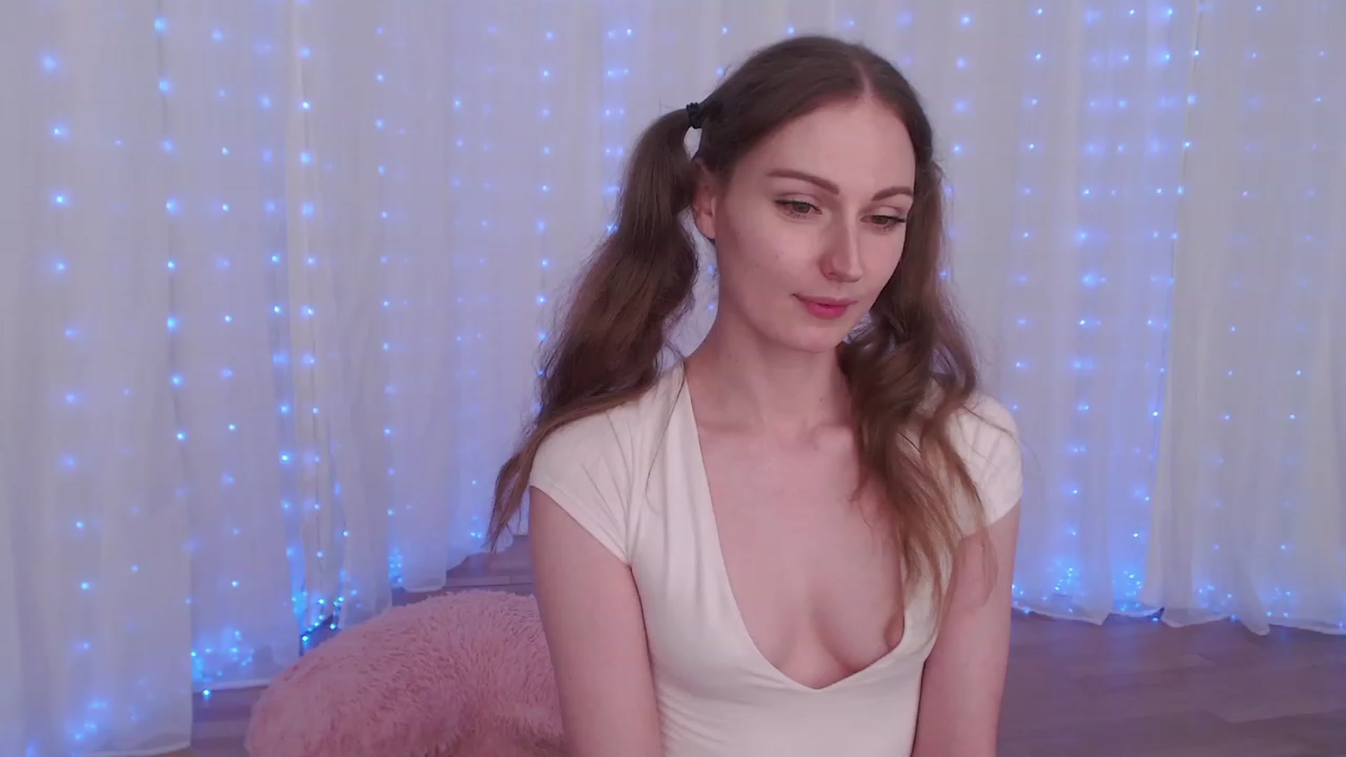 Gallery image thumbnail from GoodestGirl's myfreecams stream on, 08/26/2023, 01:44 image 2 of 20