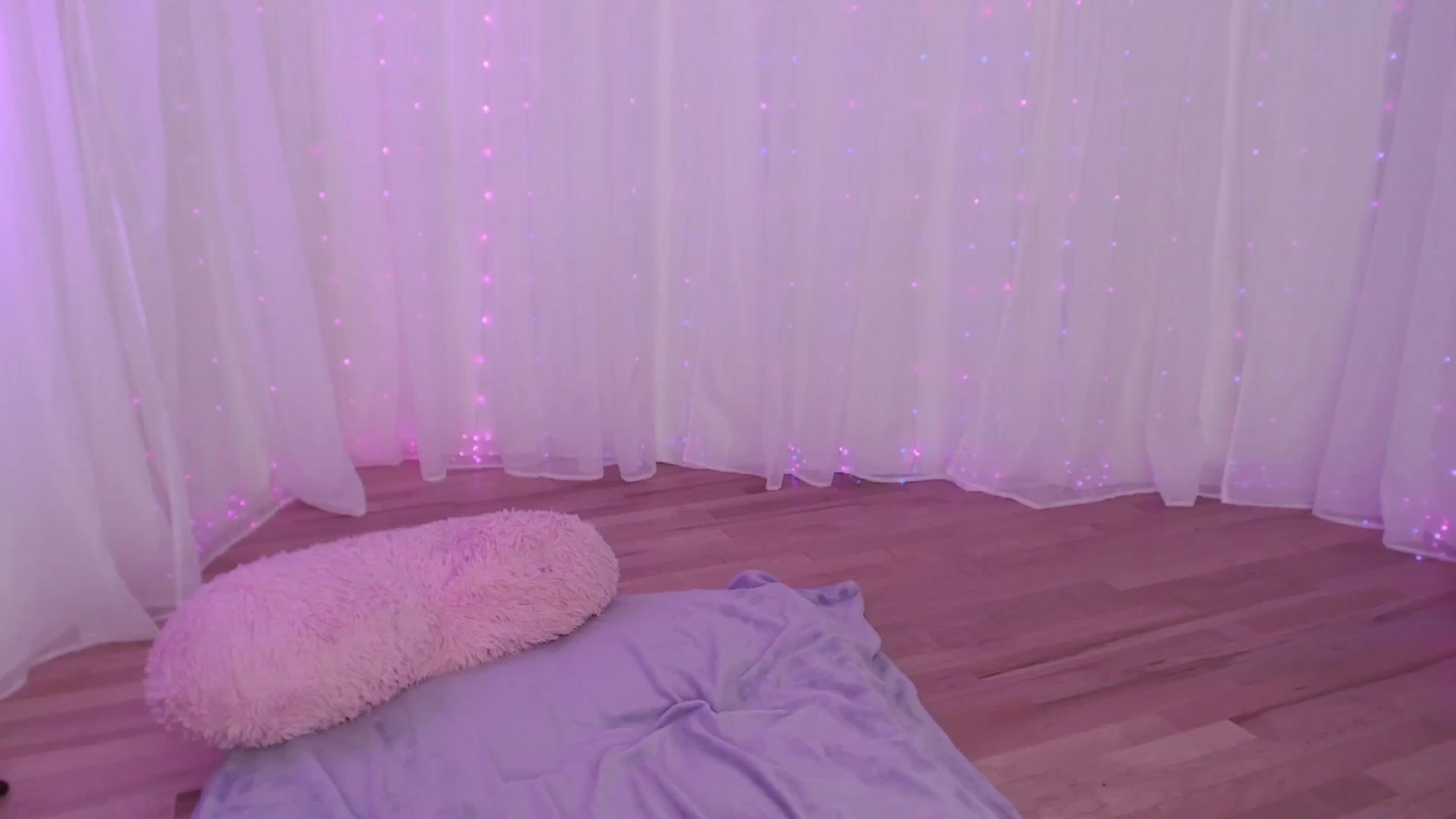Gallery image thumbnail from GoodestGirl's myfreecams stream on, 05/26/2024, 03:58 image 10 of 20