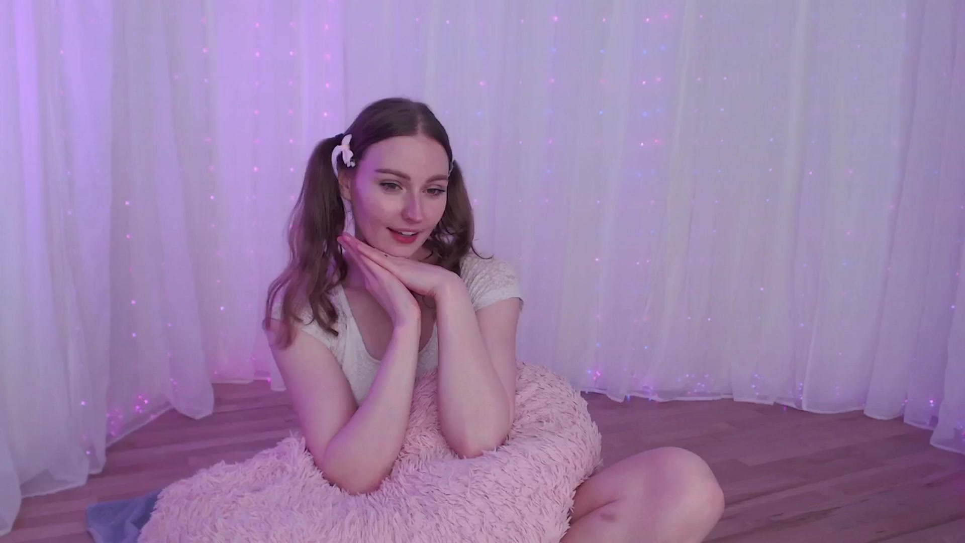 Gallery image thumbnail from GoodestGirl's myfreecams stream on, 05/28/2024, 04:54 image 6 of 20