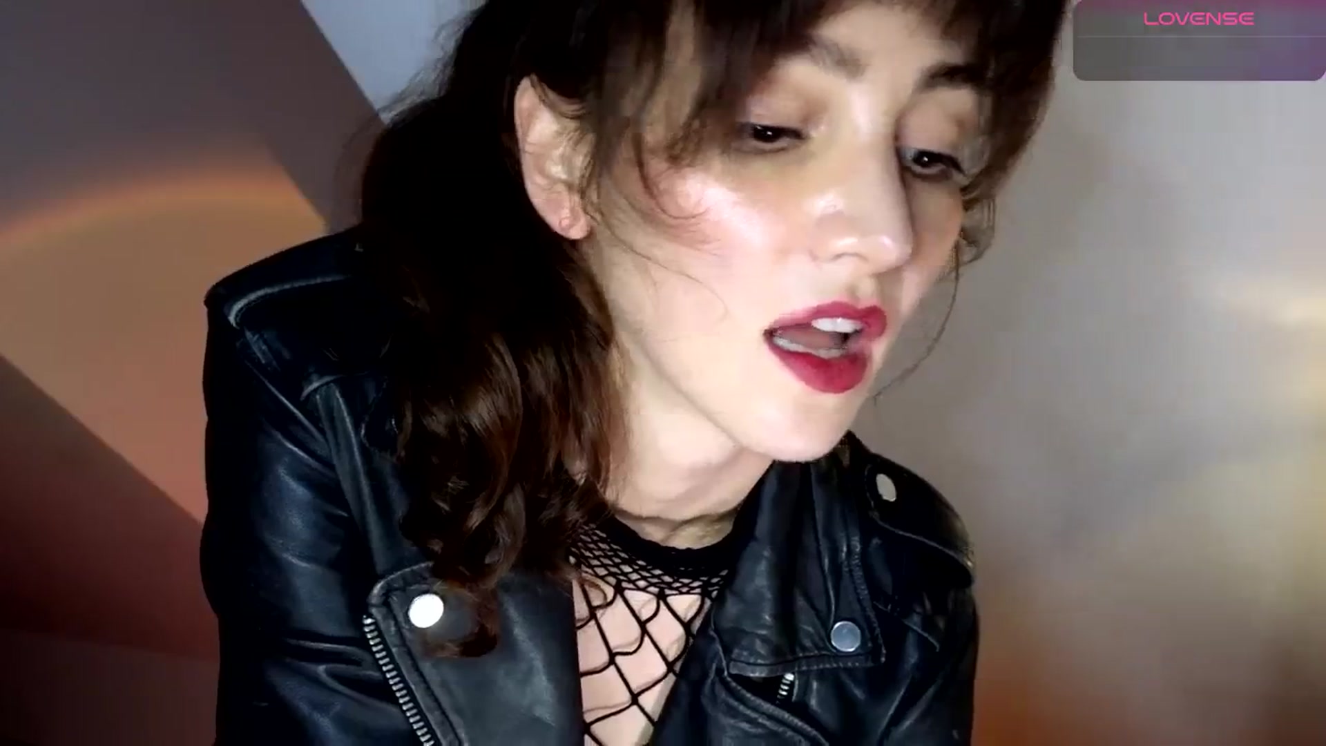 Gallery image thumbnail from Goodgirlgrace's myfreecams stream on, 10/31/2024, 17:43 image 14 of 20