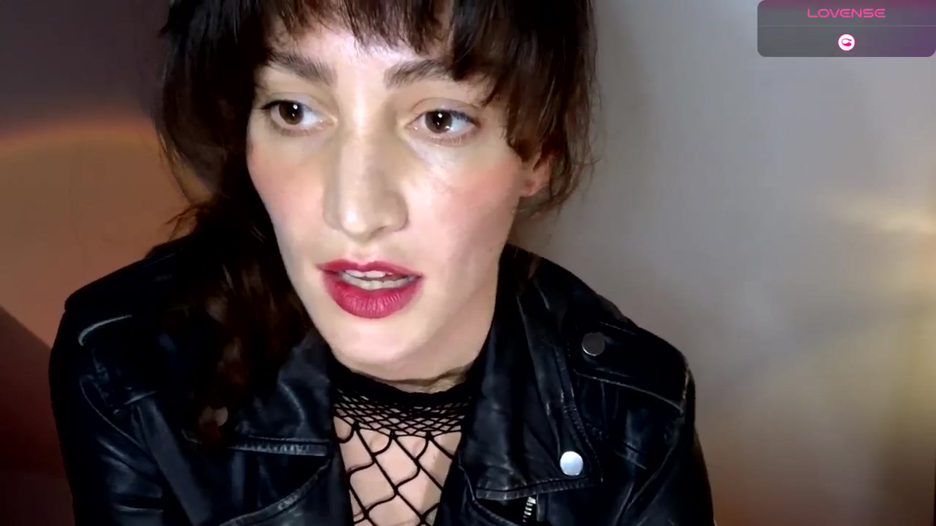 Gallery image thumbnail from Goodgirlgrace's myfreecams stream on, 10/31/2024, 17:43 image 8 of 20