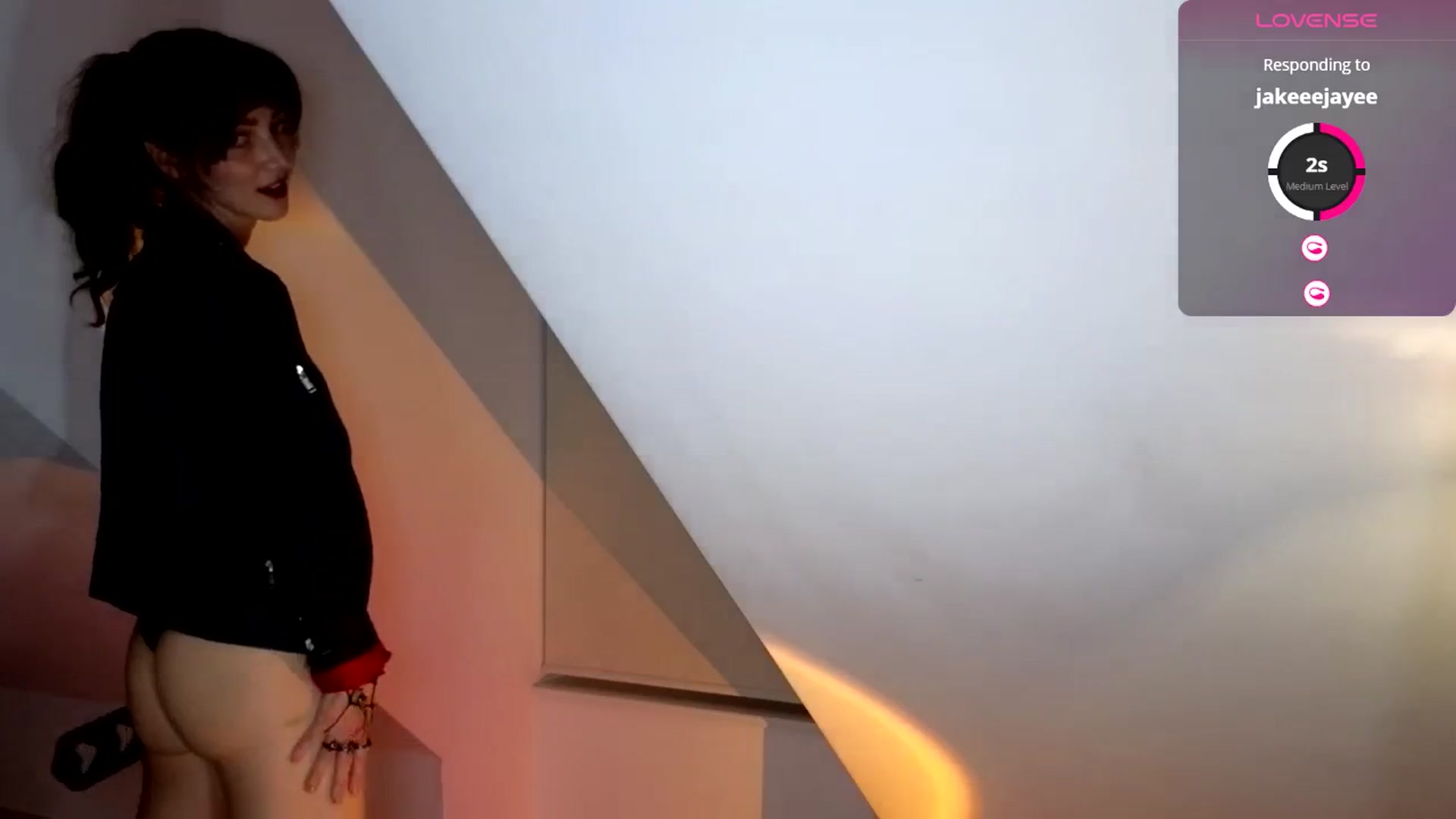Gallery image thumbnail from Goodgirlgrace's myfreecams stream on, 10/31/2024, 17:43 image 13 of 20
