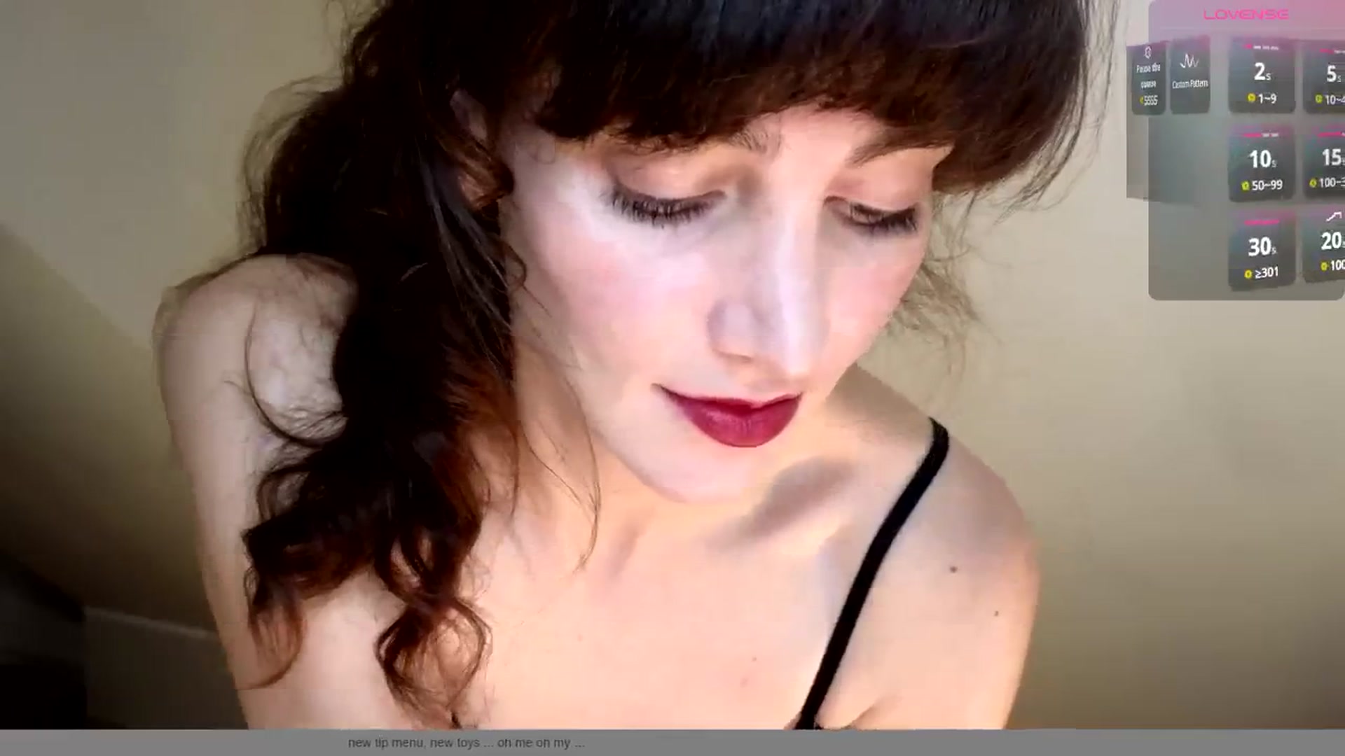 Gallery image thumbnail from Goodgirlgrace's myfreecams stream on, 12/18/2024, 19:29 image 2 of 20