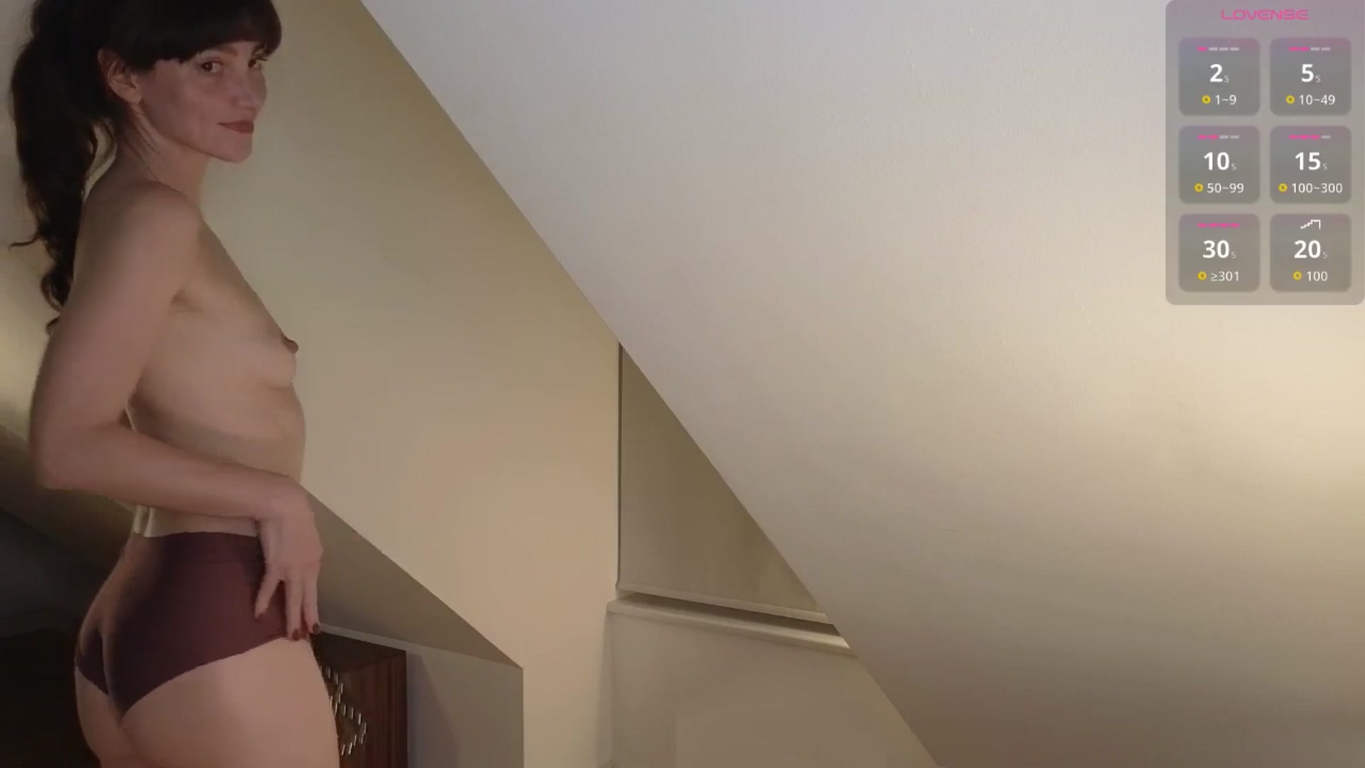 Gallery image thumbnail from Goodgirlgrace's myfreecams stream on, 10/14/2025, 17:31 image 9 of 20