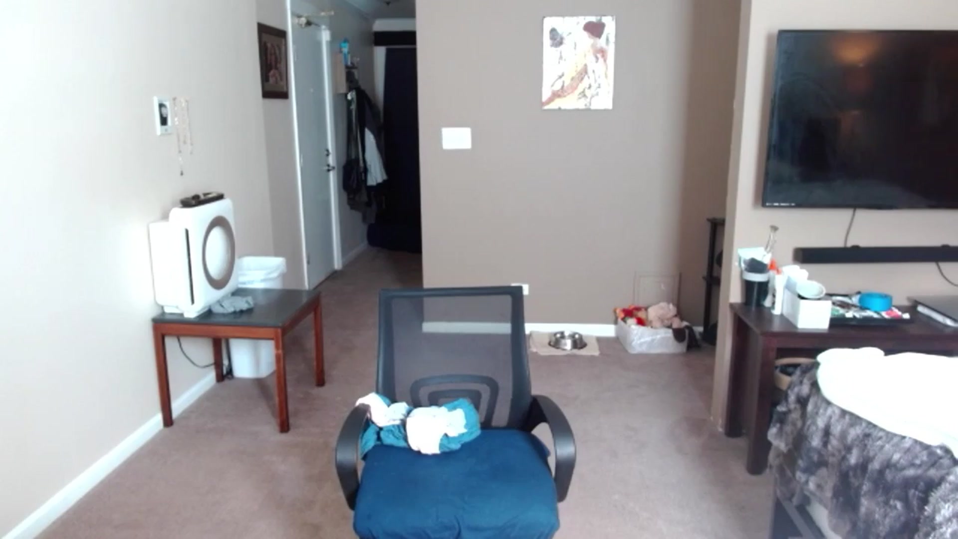 Gallery image thumbnail from Google_'s myfreecams stream on, 03/23/2024, 17:33 image 8 of 20