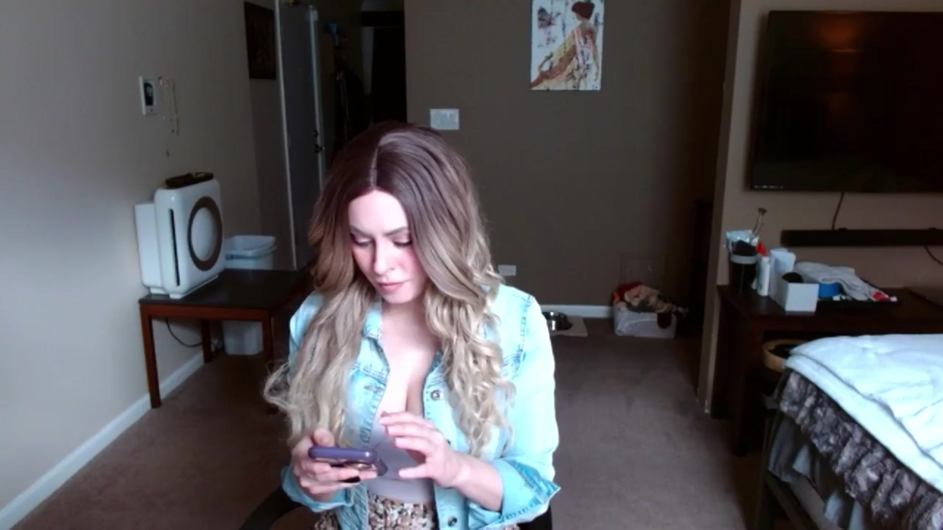 Gallery image thumbnail from Google_'s myfreecams stream on, 03/26/2024, 18:04 image 4 of 20