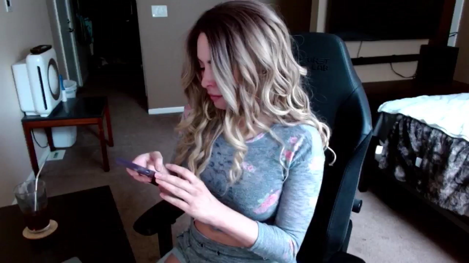 Gallery image thumbnail from Google_'s myfreecams stream on, 07/02/2024, 19:32 image 8 of 20