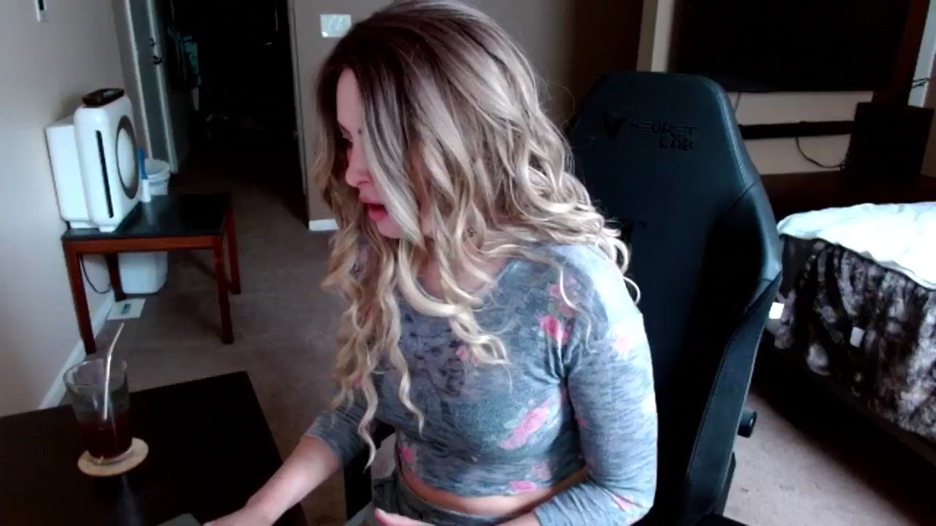Gallery image thumbnail from Google_'s myfreecams stream on, 07/02/2024, 19:32 image 5 of 20