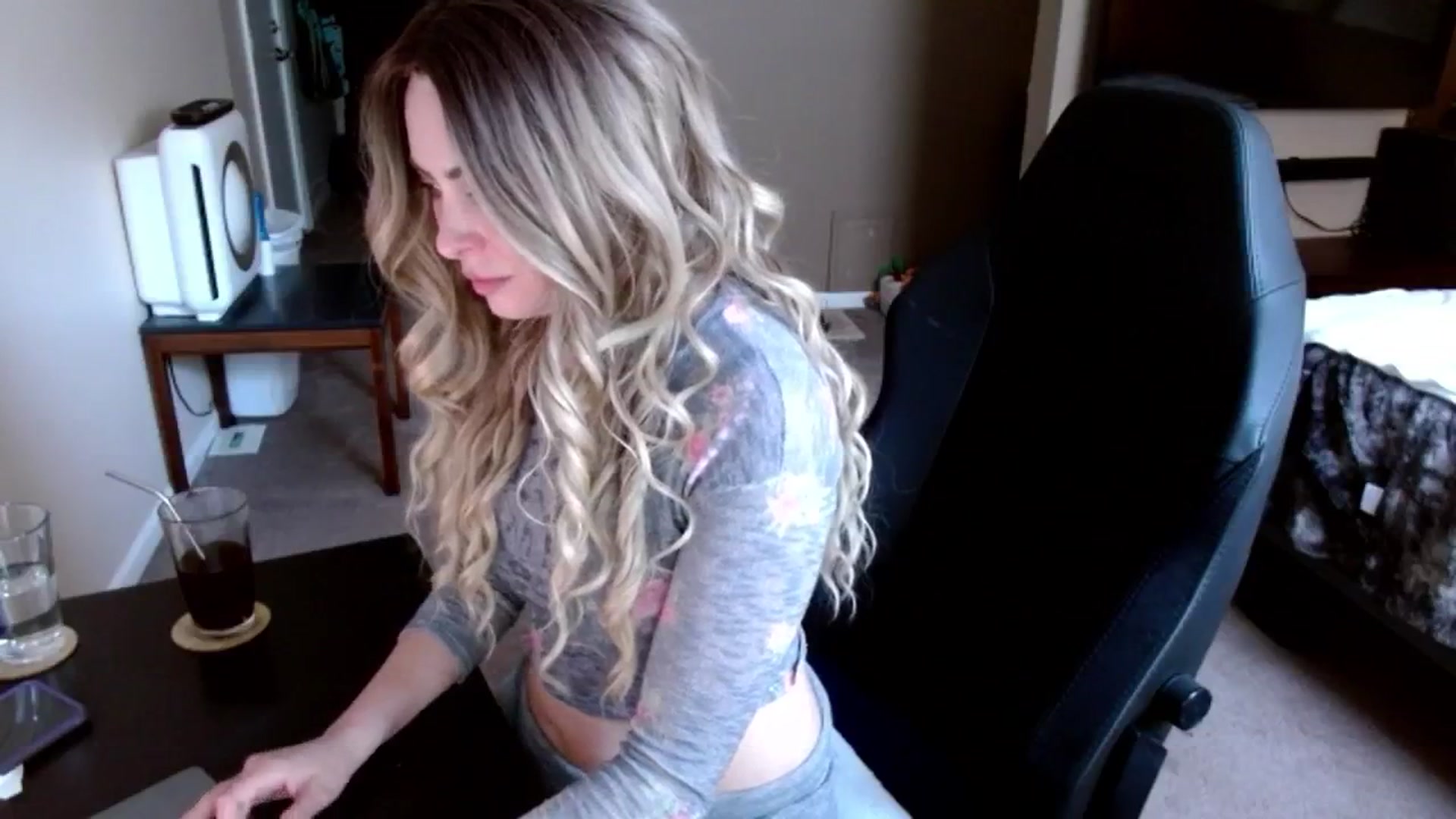 Gallery image thumbnail from Google_'s myfreecams stream on, 07/02/2024, 20:49 image 20 of 20