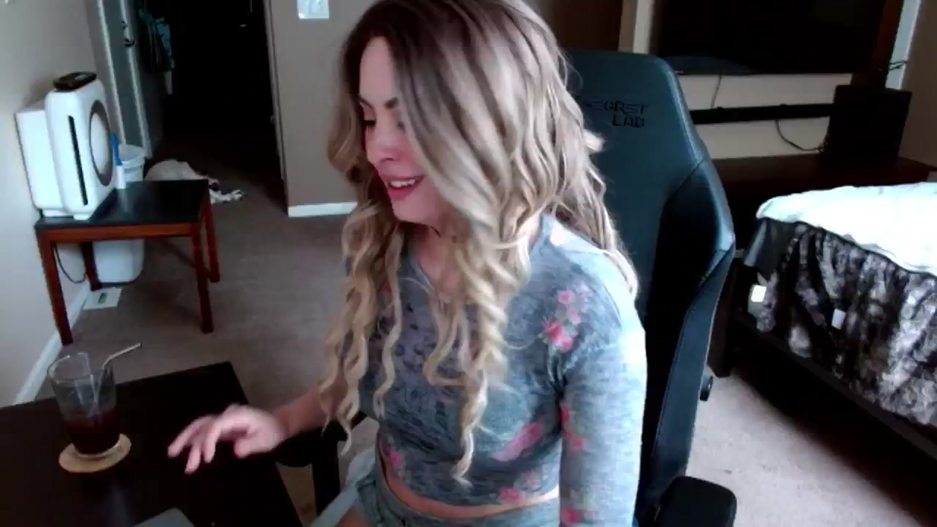 Gallery image thumbnail from Google_'s myfreecams stream on, 07/02/2024, 20:49 image 1 of 20