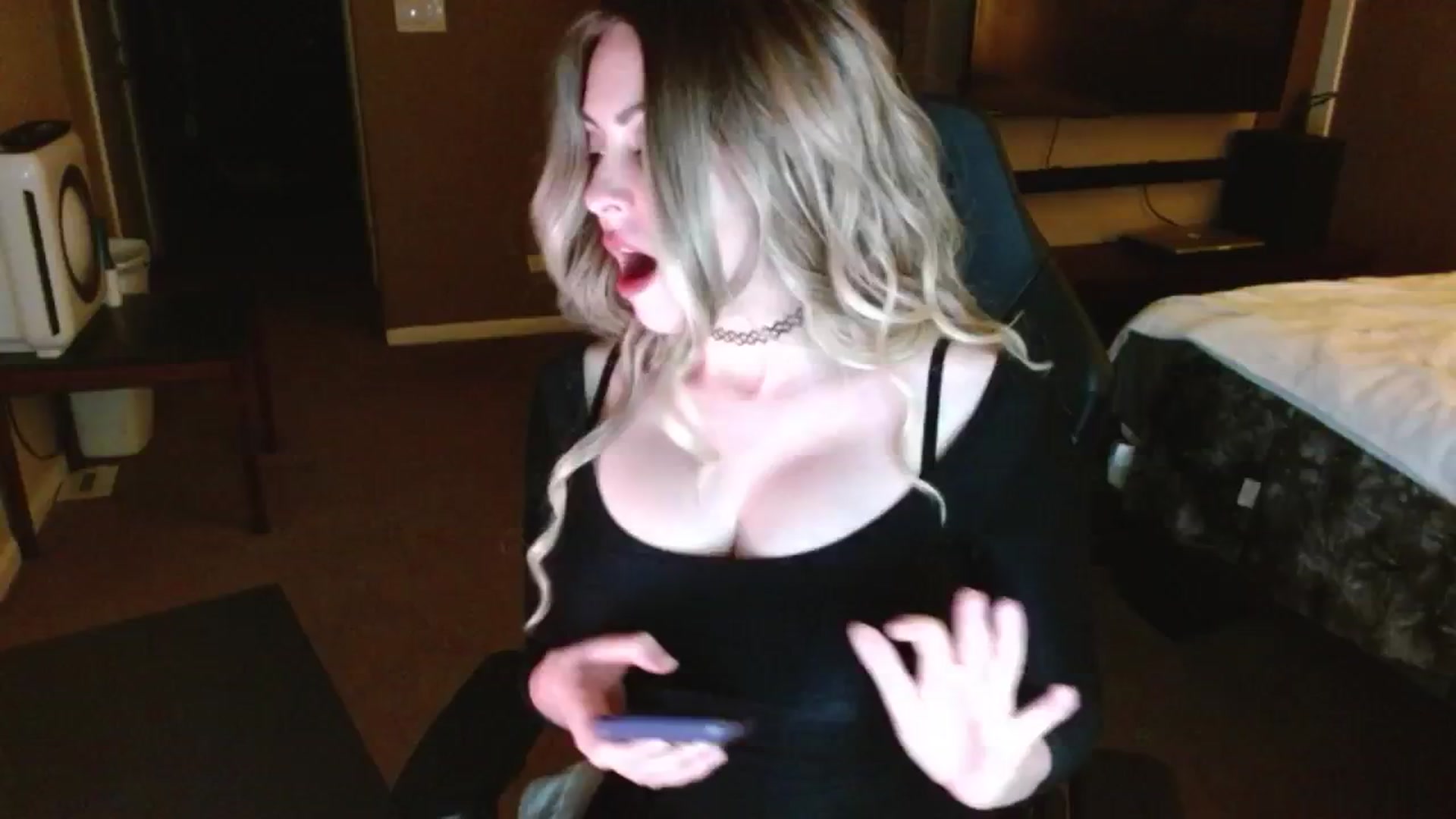 Gallery image thumbnail from Google_'s myfreecams stream on, 07/03/2024, 02:43 image 3 of 20