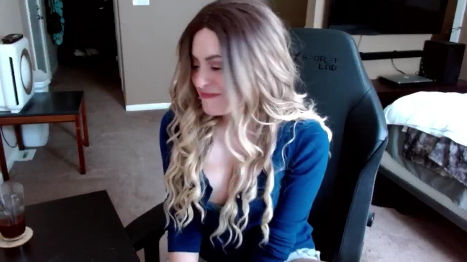 Gallery image thumbnail from Google_'s myfreecams stream on, 07/10/2024, 19:21 image 5 of 20