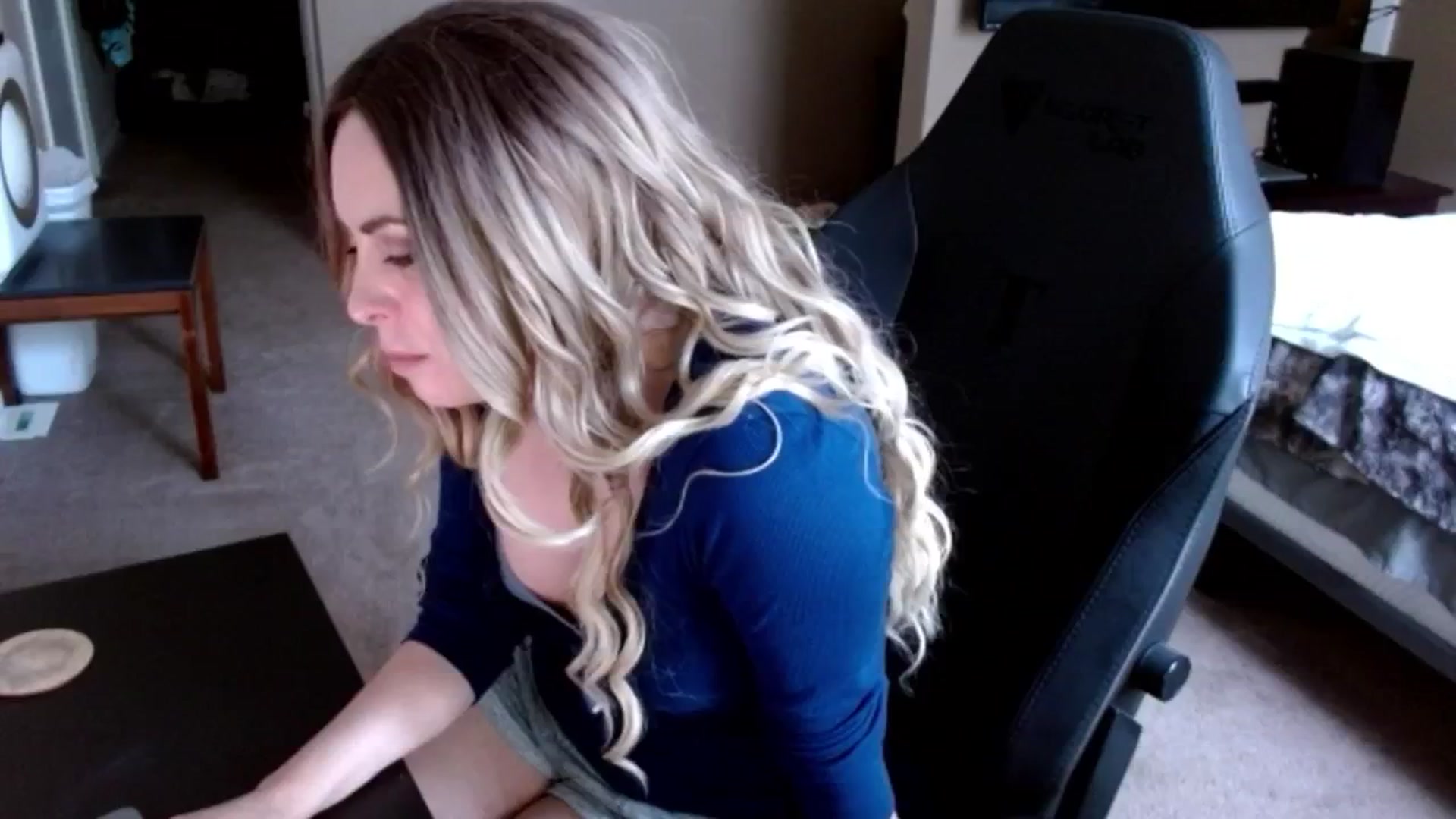 Gallery image thumbnail from Google_'s myfreecams stream on, 07/10/2024, 21:07 image 11 of 20