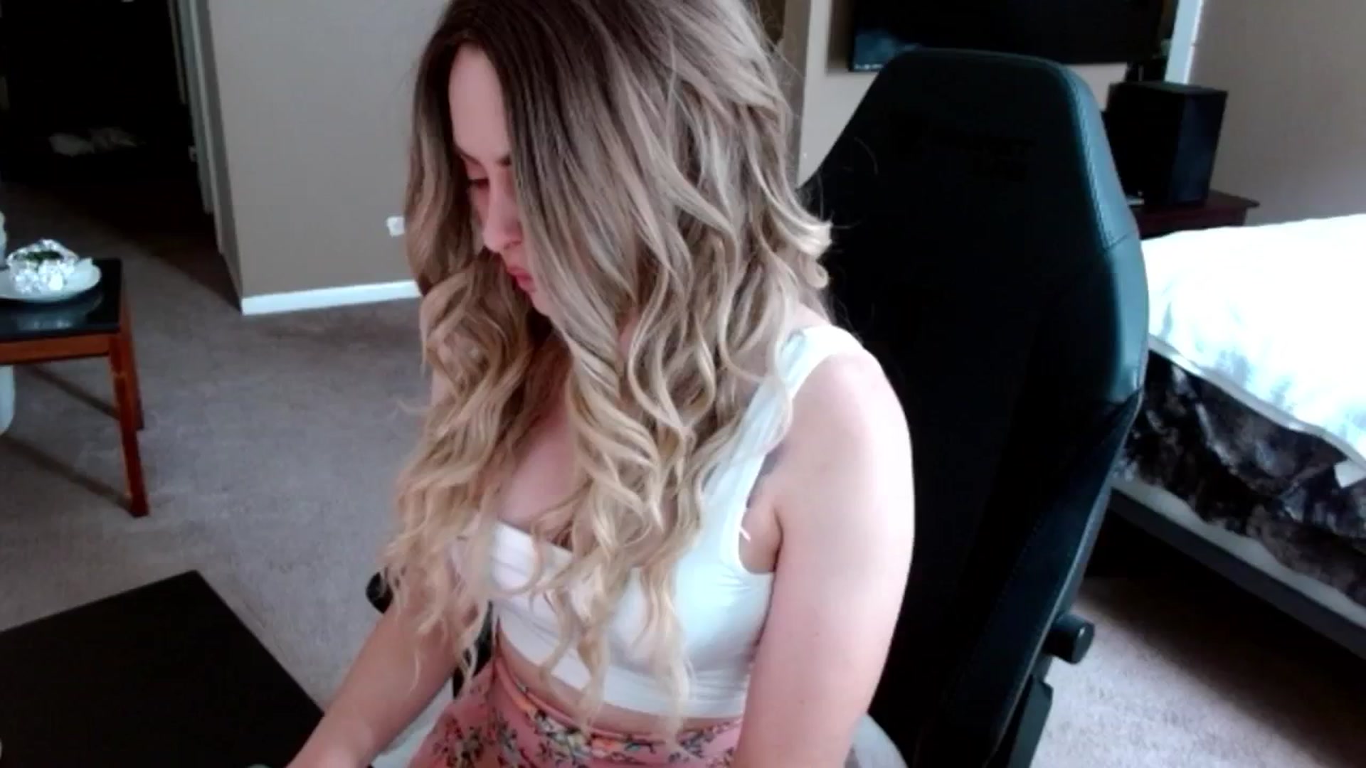 Gallery image thumbnail from Google_'s myfreecams stream on, 07/30/2024, 19:45 image 7 of 20