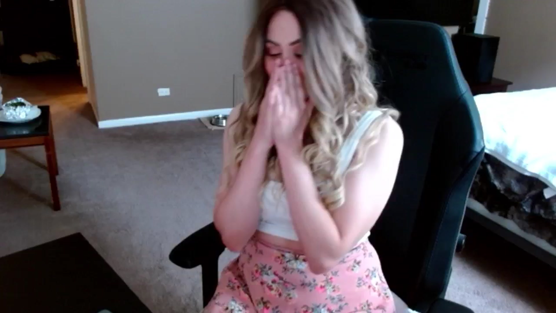 Gallery image thumbnail from Google_'s myfreecams stream on, 07/30/2024, 19:45 image 15 of 20