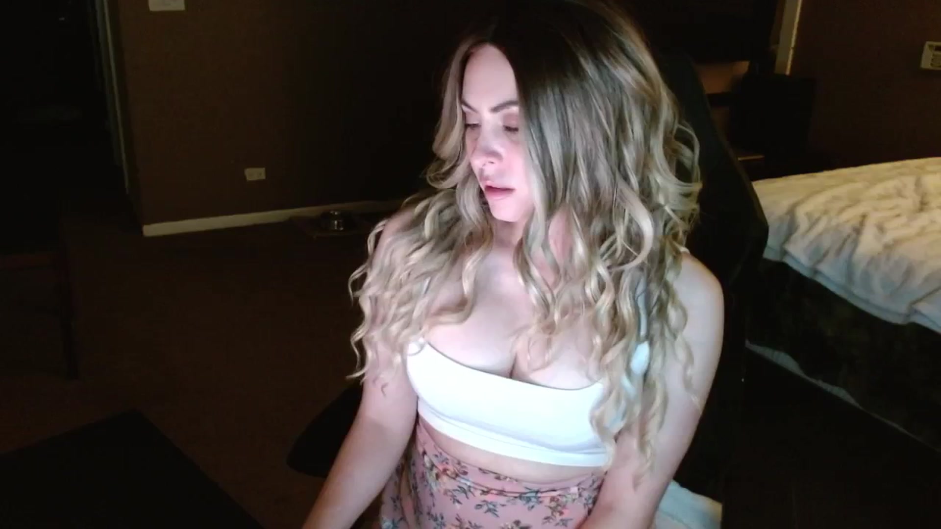 Gallery image thumbnail from Google_'s myfreecams stream on, 07/31/2024, 03:30 image 4 of 20