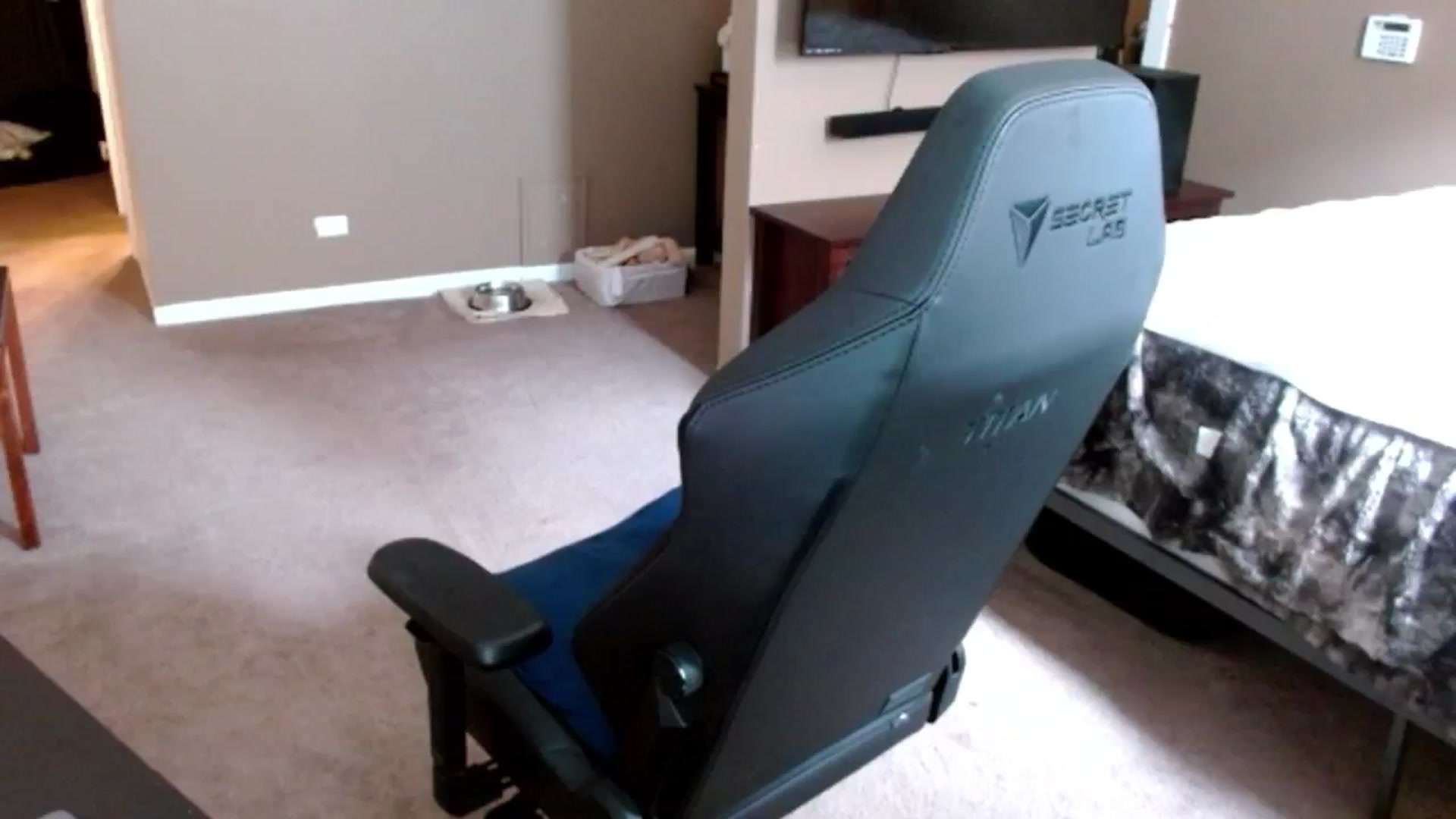 Gallery image thumbnail from Google_'s myfreecams stream on, 08/01/2024, 20:24 image 5 of 20