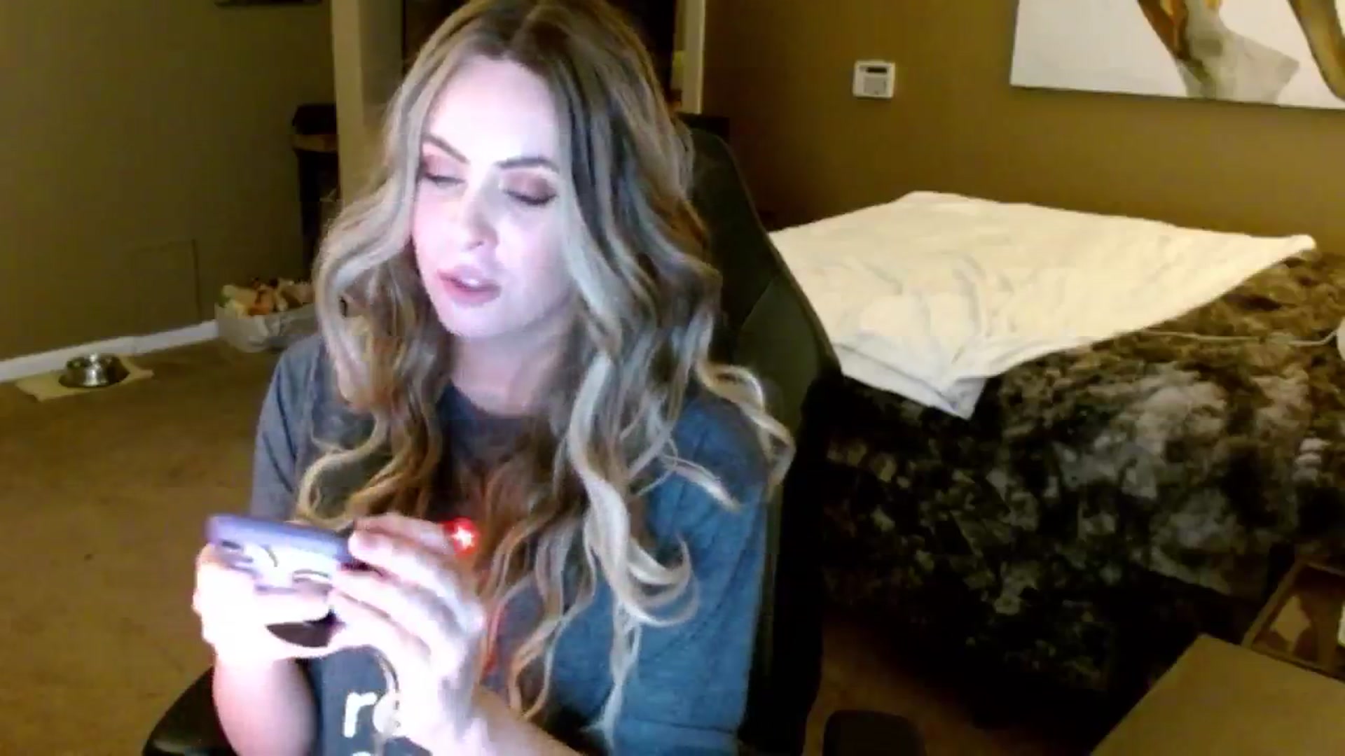 Gallery image thumbnail from Google_'s myfreecams stream on, 10/21/2024, 05:18 image 10 of 20