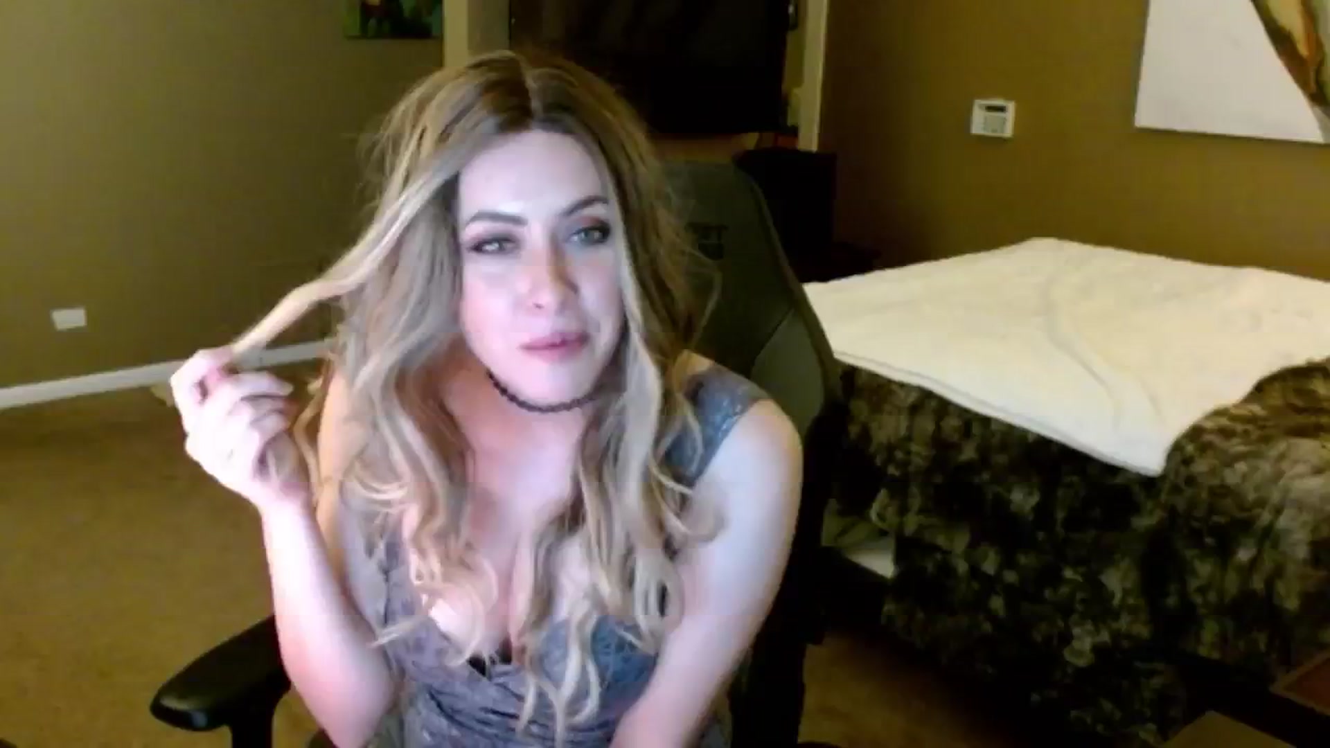 Gallery image thumbnail from Google_'s myfreecams stream on, 10/22/2024, 05:56 image 2 of 20