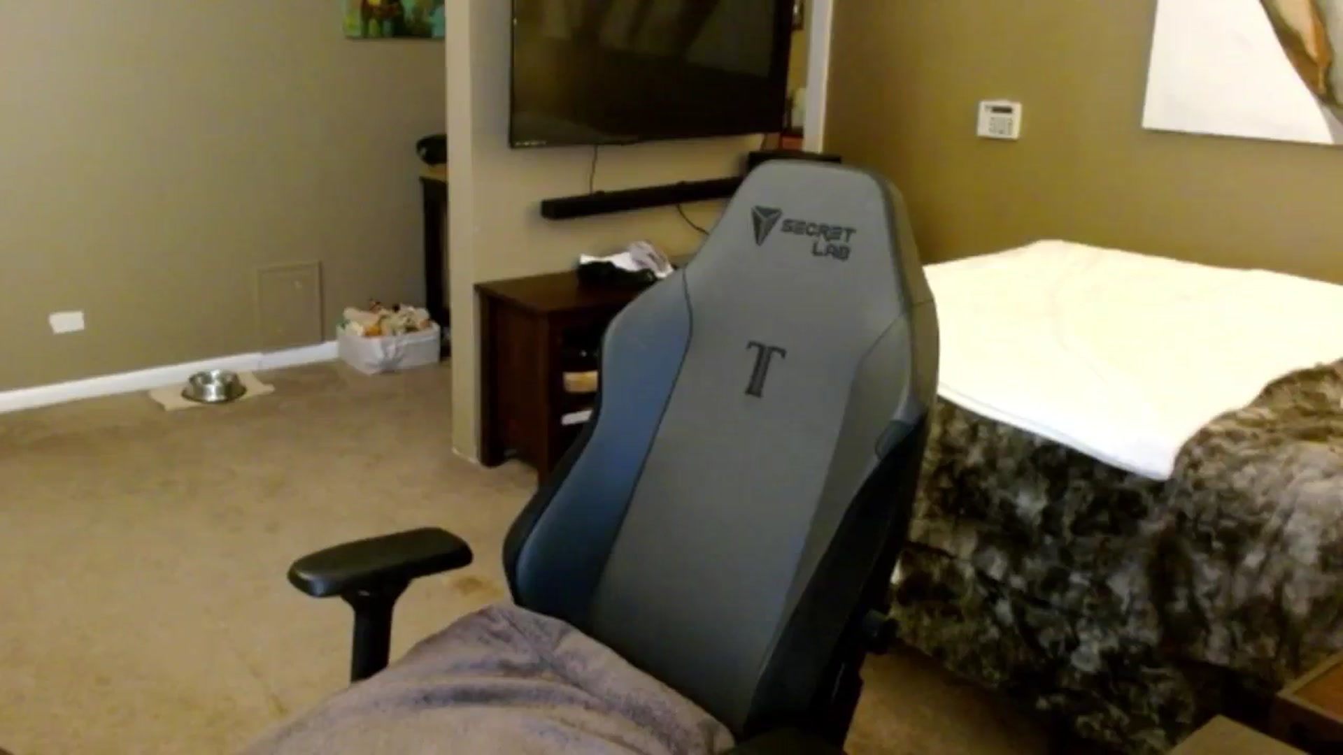 Gallery image thumbnail from Google_'s myfreecams stream on, 10/22/2024, 05:56 image 8 of 20