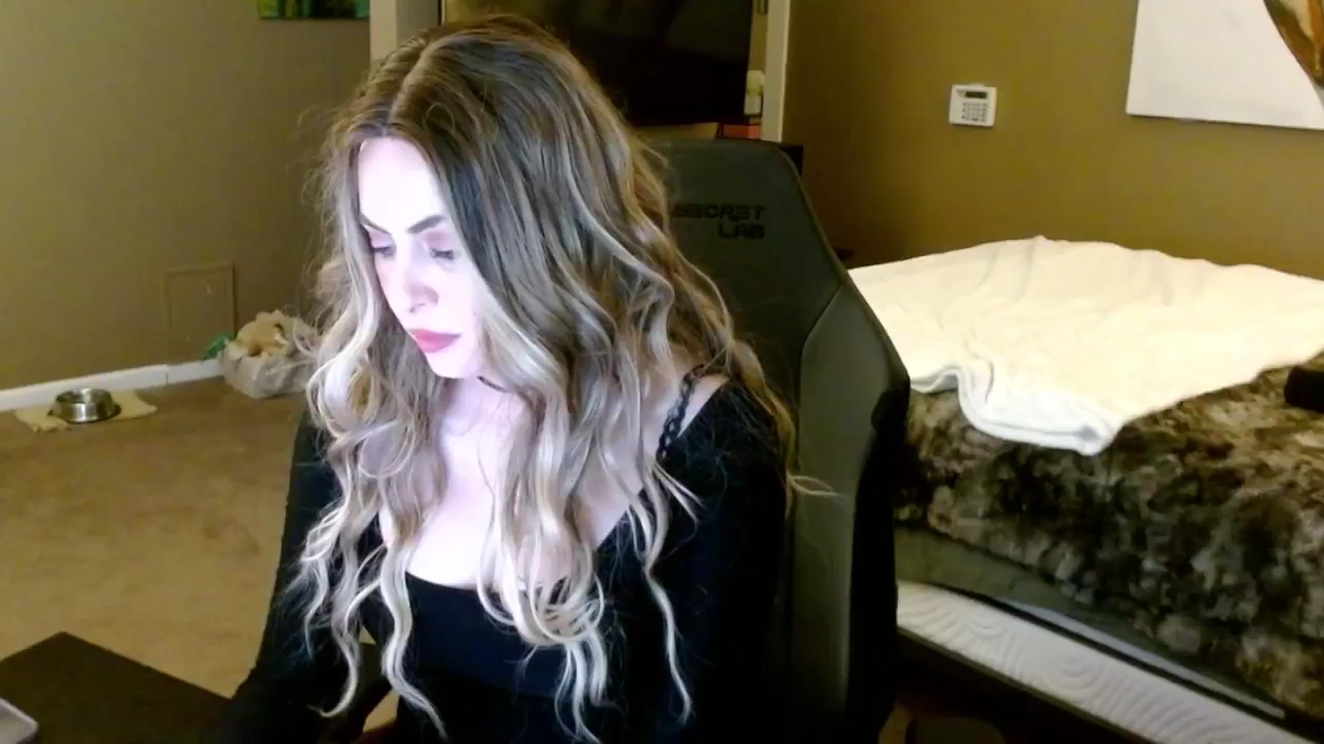 Gallery image thumbnail from Google_'s myfreecams stream on, 11/02/2024, 24:01 image 10 of 20