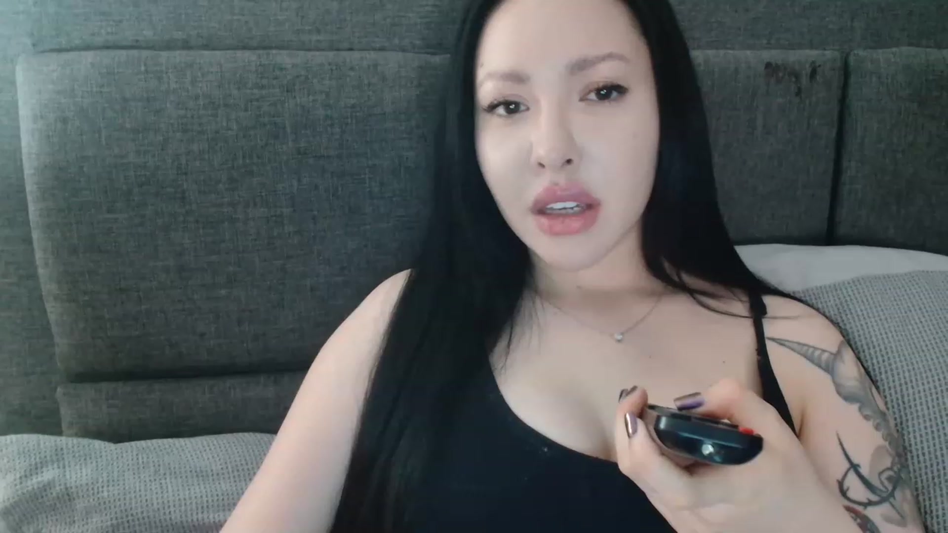 Gallery image thumbnail from GothBarbiexxx's myfreecams stream on, 05/10/2023, 08:15 image 13 of 20