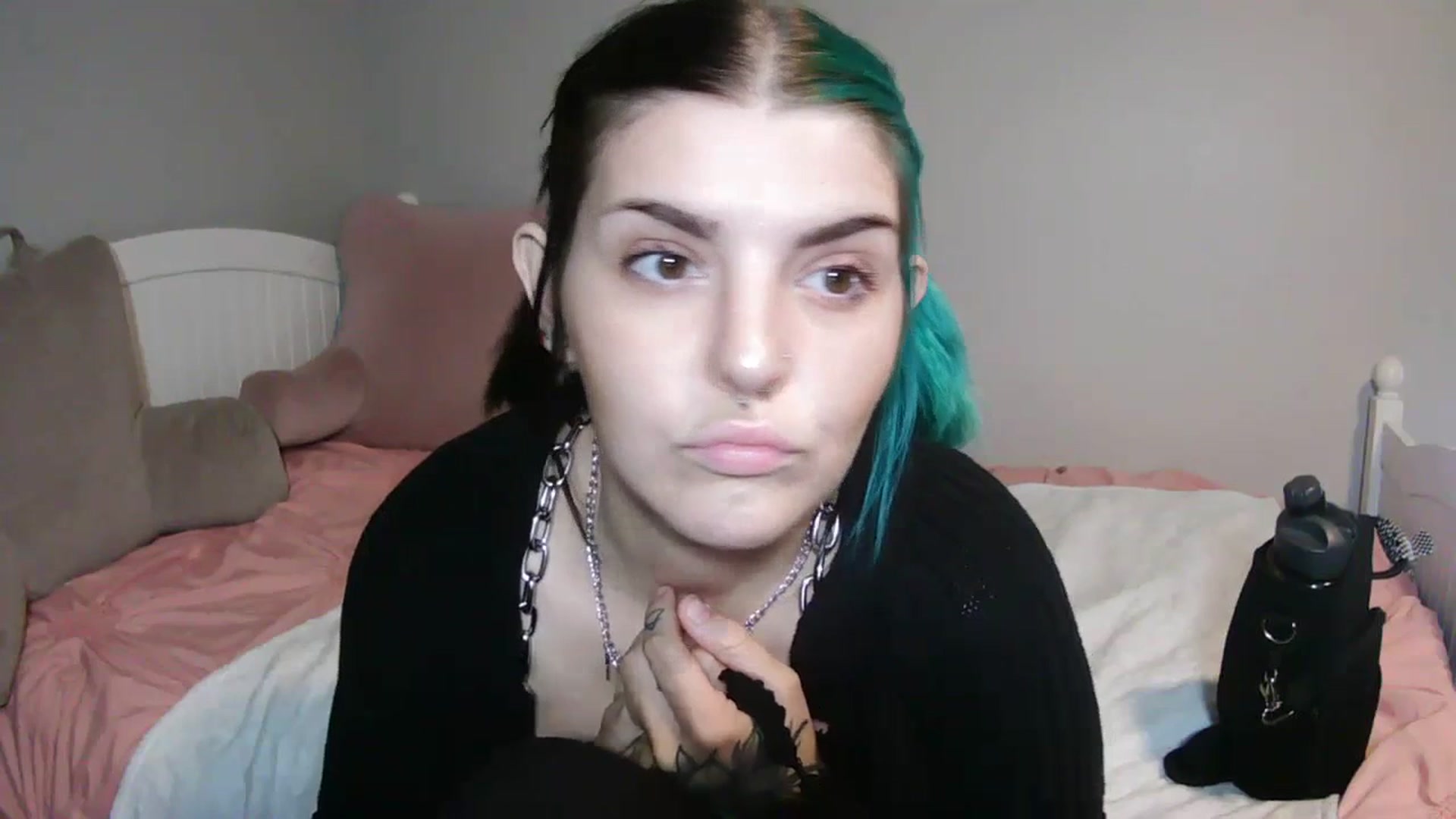Gallery image thumbnail from Gothbaby_333x's myfreecams stream on, 07/13/2023, 18:23 image 13 of 20