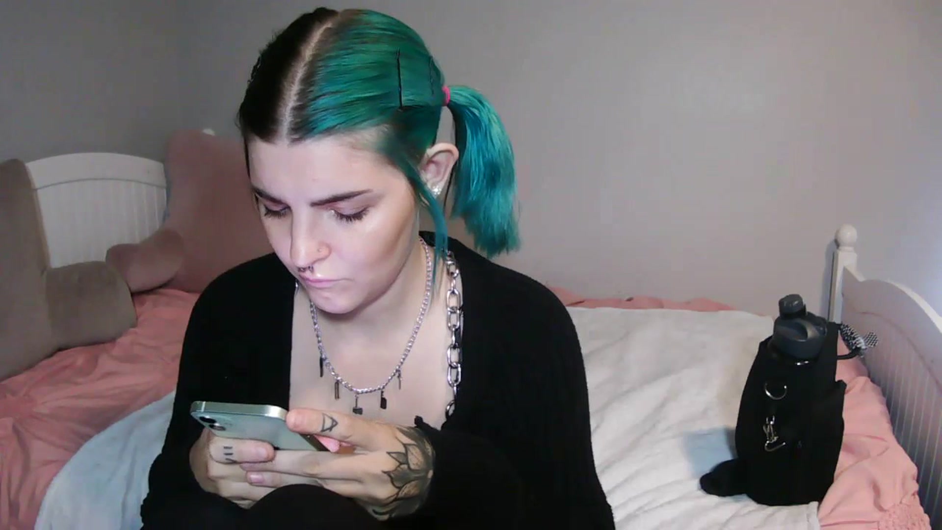 Gallery image thumbnail from Gothbaby_333x's myfreecams stream on, 07/13/2023, 18:23 image 2 of 20