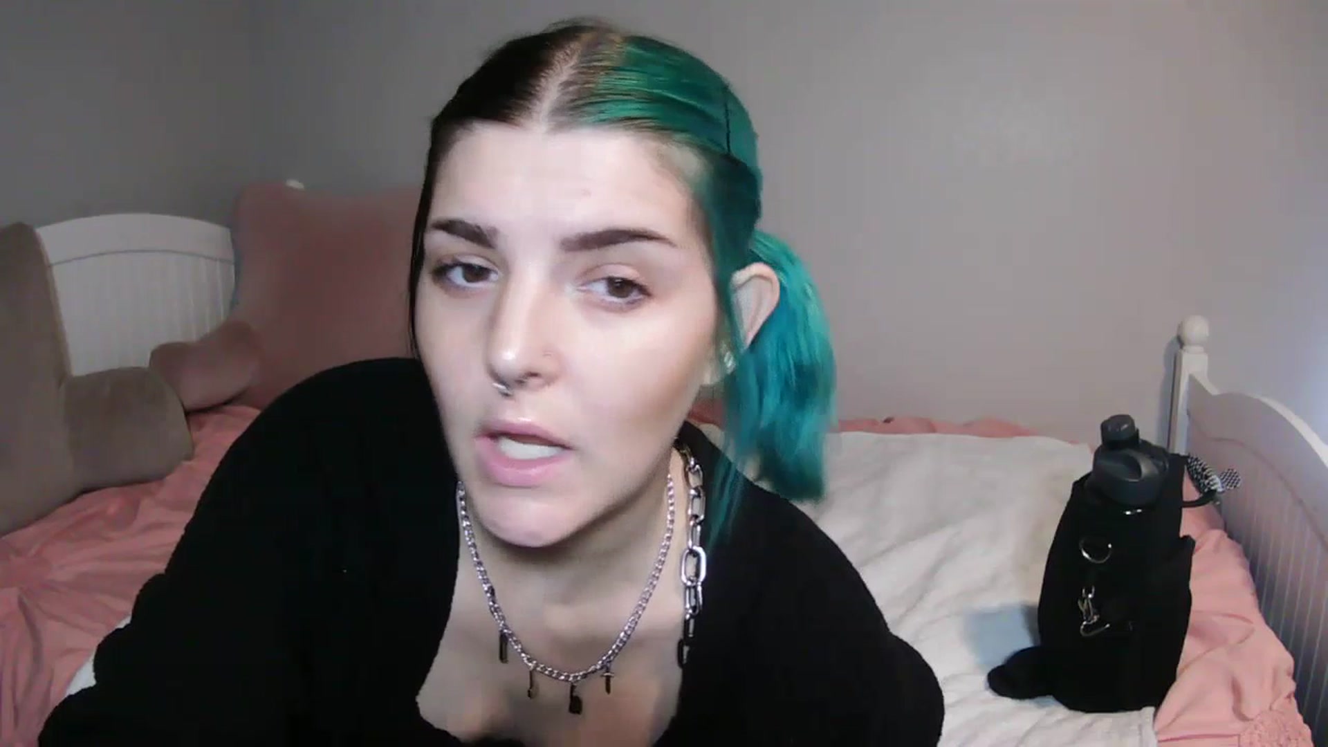 Gallery image thumbnail from Gothbaby_333x's myfreecams stream on, 07/13/2023, 18:23 image 8 of 20