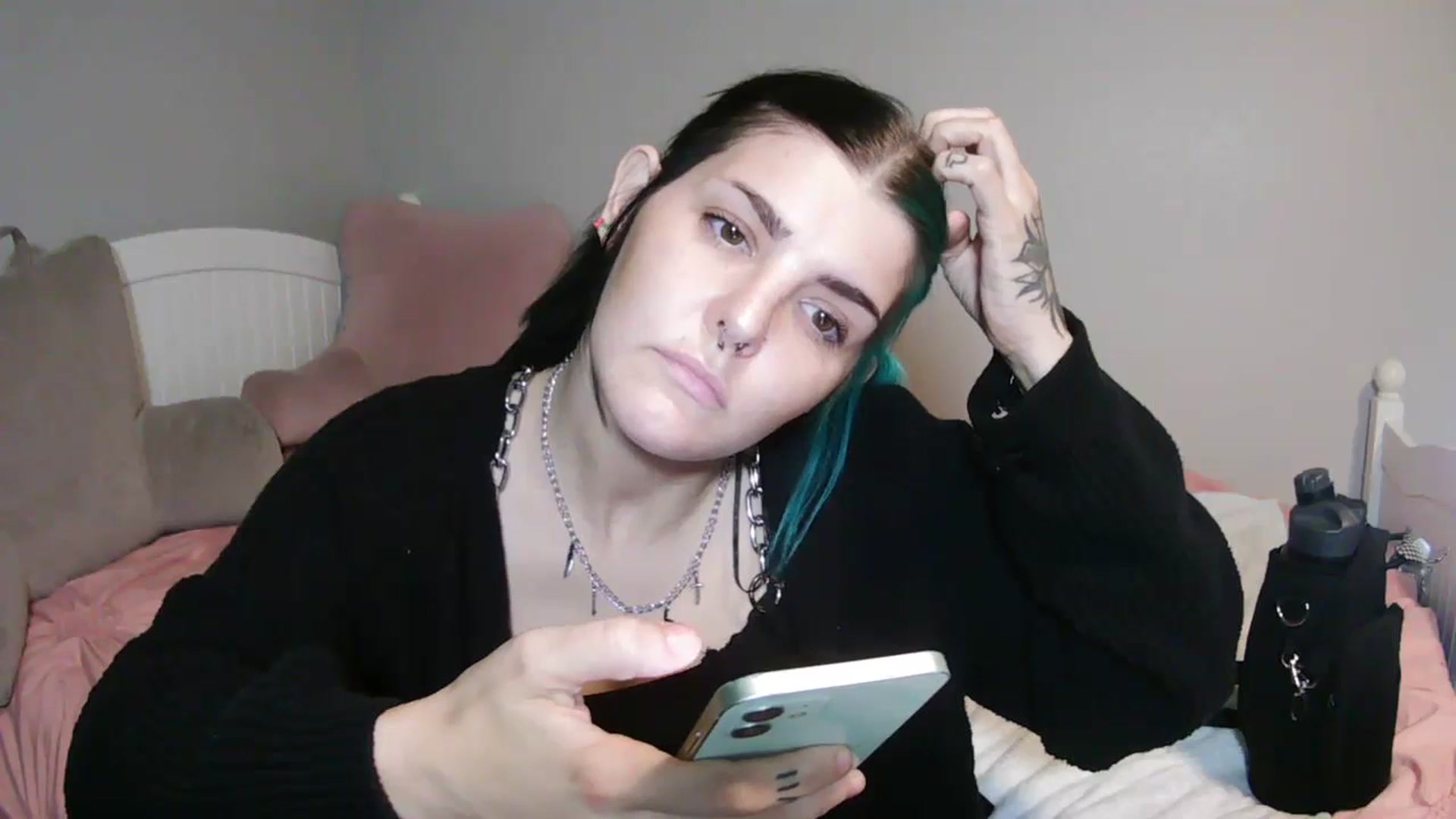Gallery image thumbnail from Gothbaby_333x's myfreecams stream on, 07/13/2023, 18:23 image 17 of 20