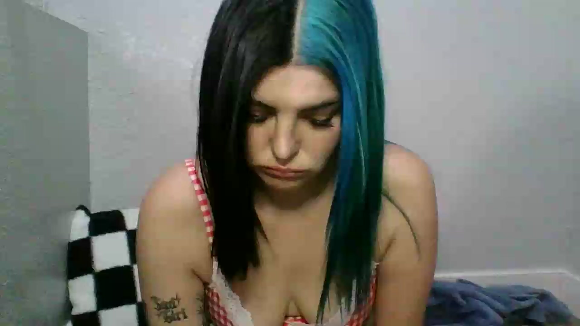 Gallery image thumbnail from Gothbaby_333x's myfreecams stream on, 07/26/2026, 23:35 image 1 of 20
