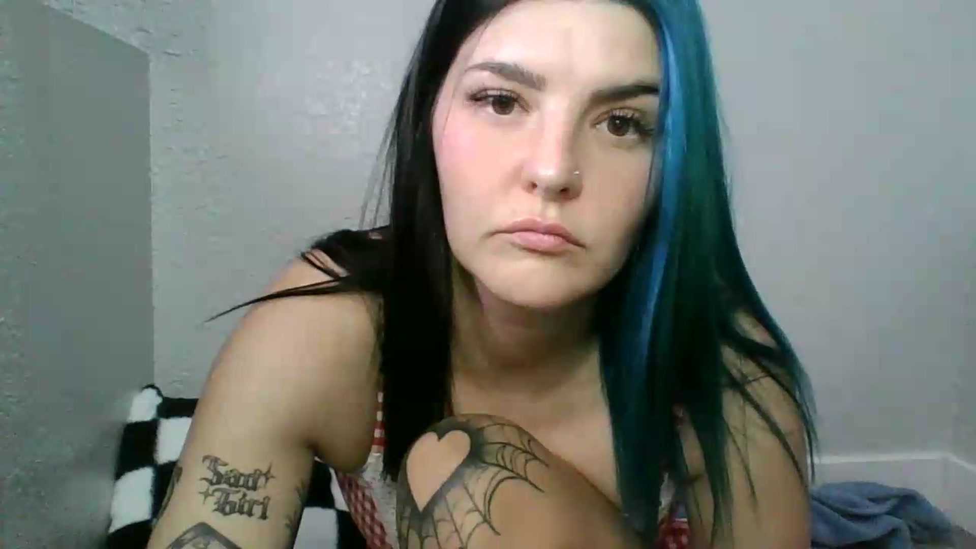 Gallery image thumbnail from Gothbaby_333x's myfreecams stream on, 07/26/2026, 23:35 image 14 of 20