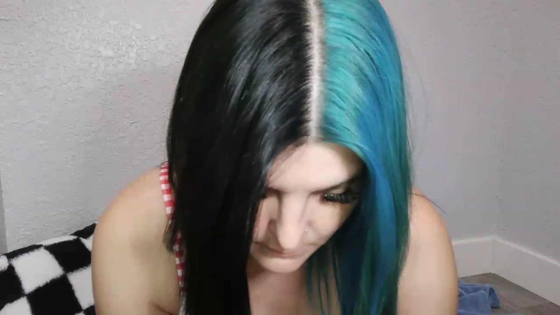 Gallery image thumbnail from Gothbaby_333x's myfreecams stream on, 07/31/2026, 21:23 image 15 of 20