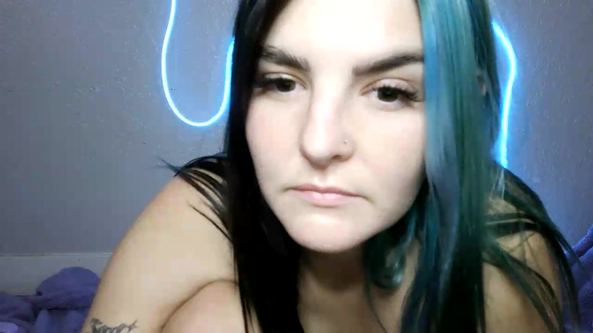 Gallery image thumbnail from Gothbaby_333x's myfreecams stream on, 08/18/2026, 21:21 image 16 of 20