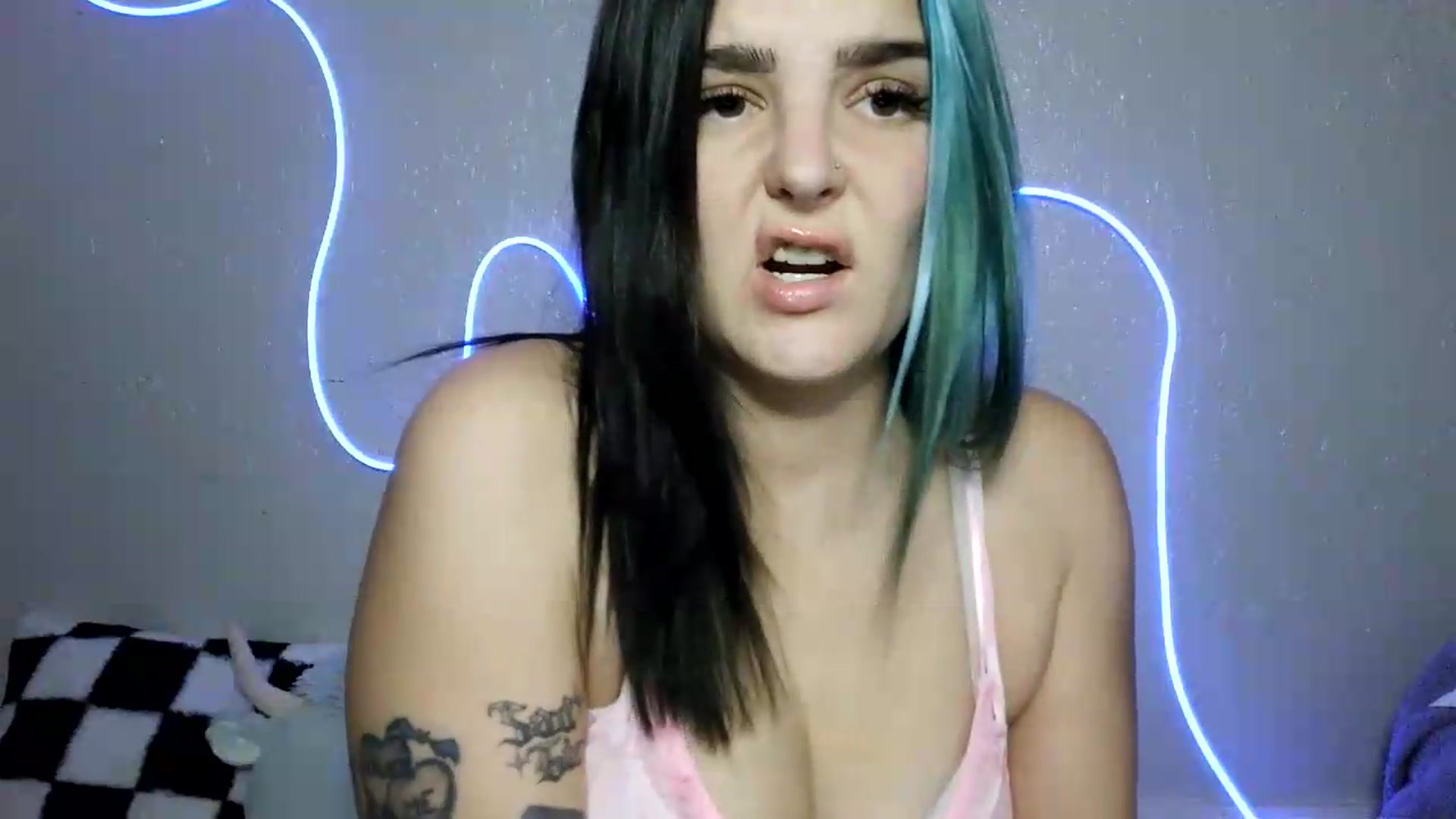 Gallery image thumbnail from Gothbaby_333x's myfreecams stream on, 08/19/2026, 18:05 image 9 of 20