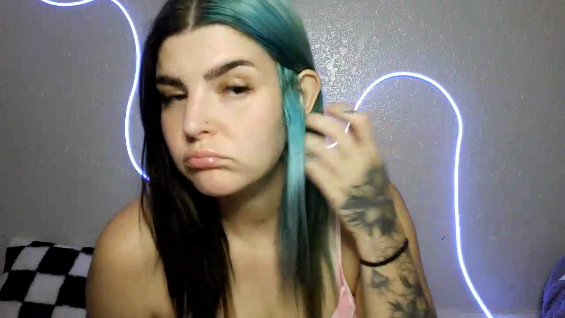 Gallery image thumbnail from Gothbaby_333x's myfreecams stream on, 08/19/2026, 18:50 image 3 of 20