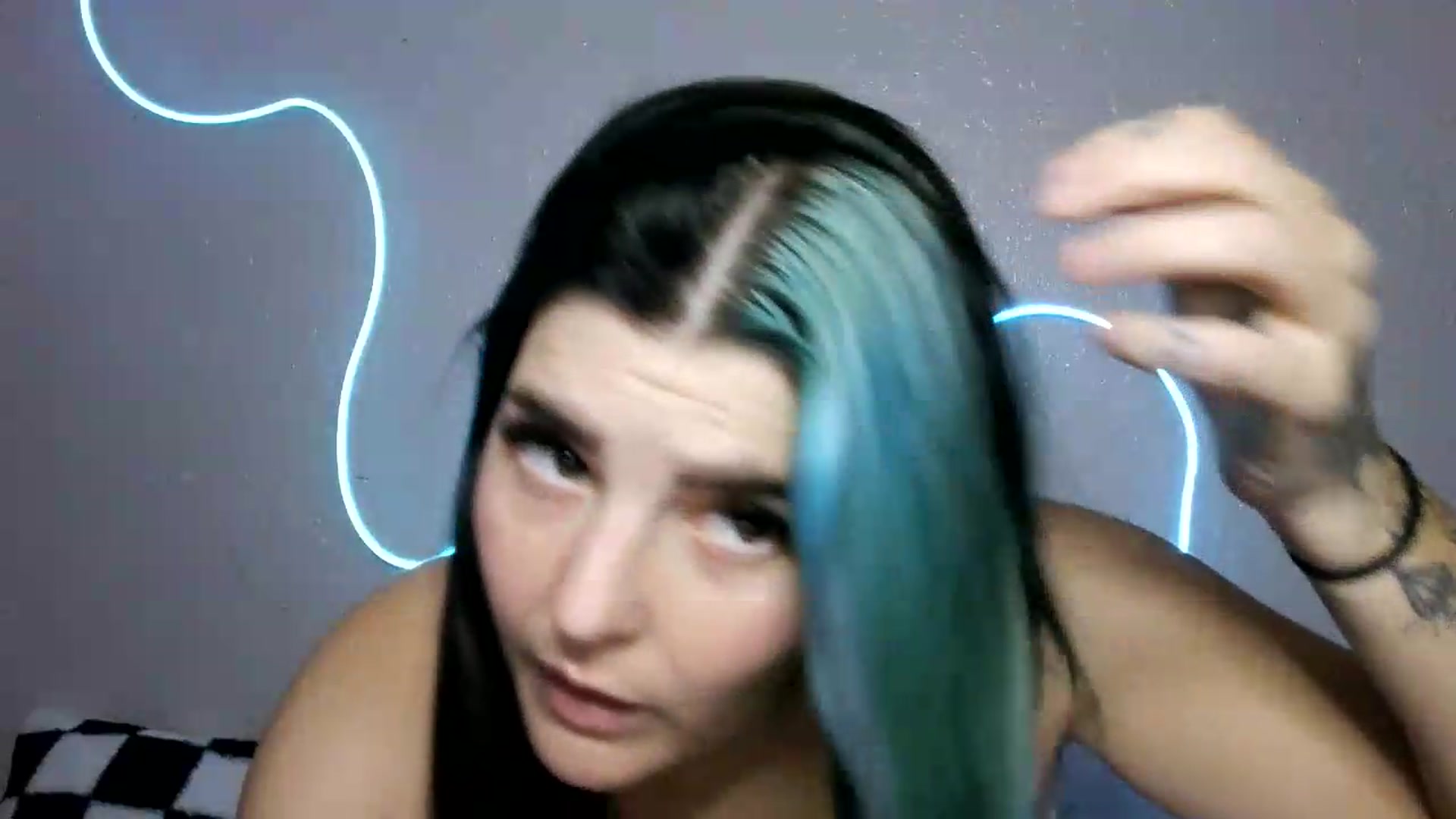 Gallery image thumbnail from Gothbaby_333x's myfreecams stream on, 08/19/2026, 18:50 image 17 of 20