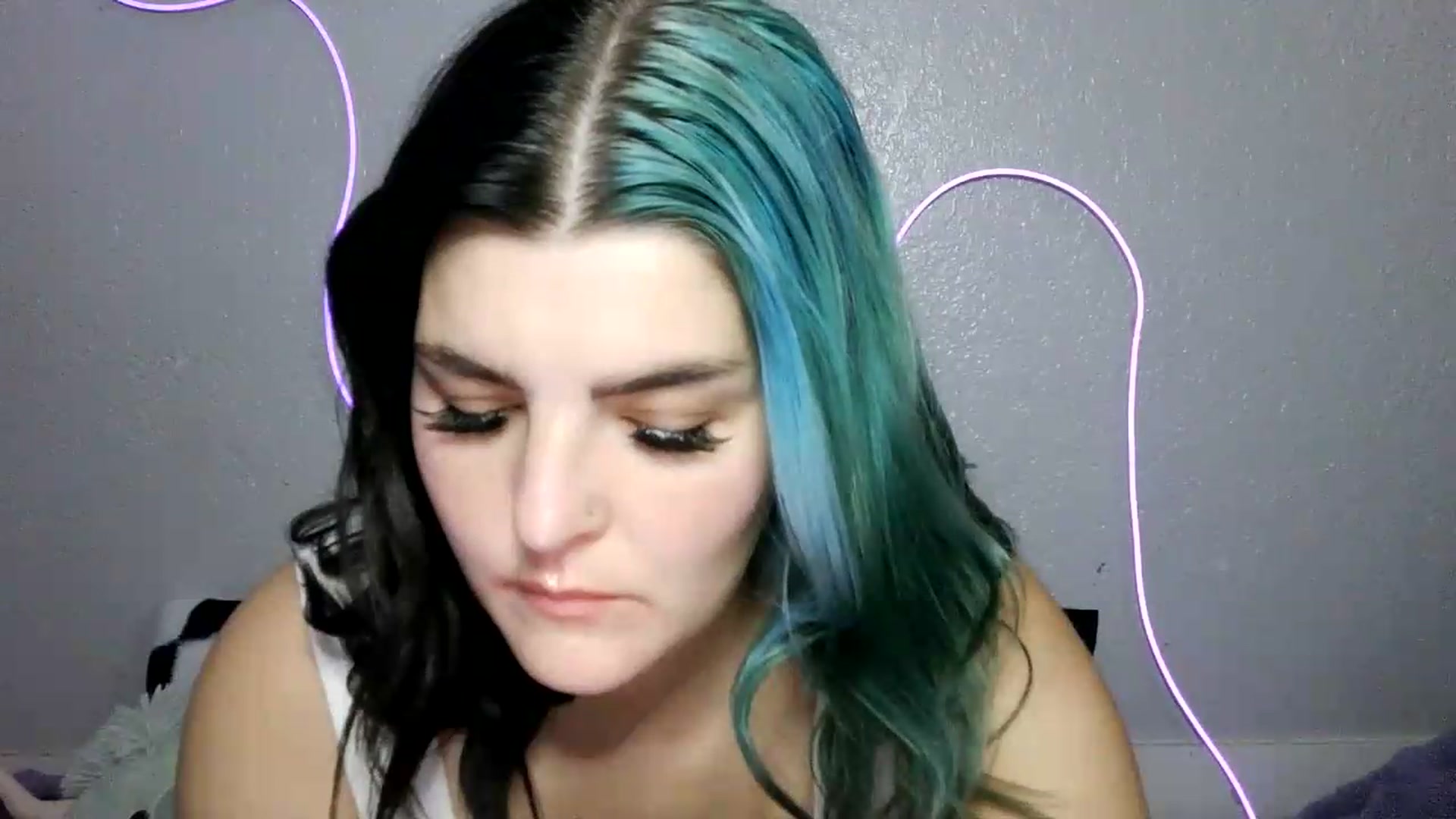 Gallery image thumbnail from Gothbaby_333x's myfreecams stream on, 08/20/2026, 17:42 image 16 of 20