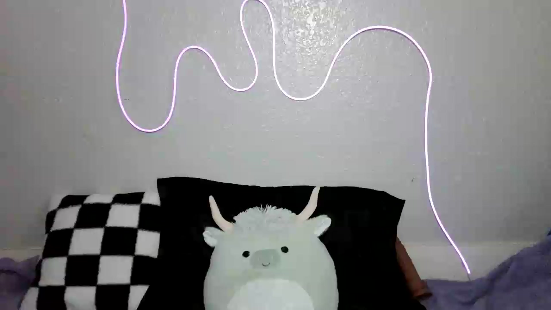 Gallery image thumbnail from Gothbaby_333x's myfreecams stream on, 08/20/2026, 18:08 image 14 of 20