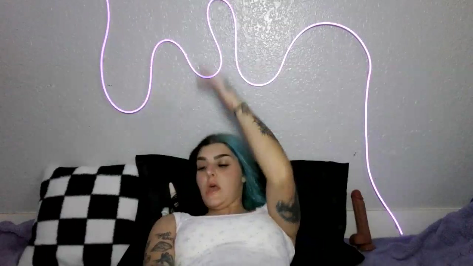 Gallery image thumbnail from Gothbaby_333x's myfreecams stream on, 08/20/2026, 18:08 image 2 of 20