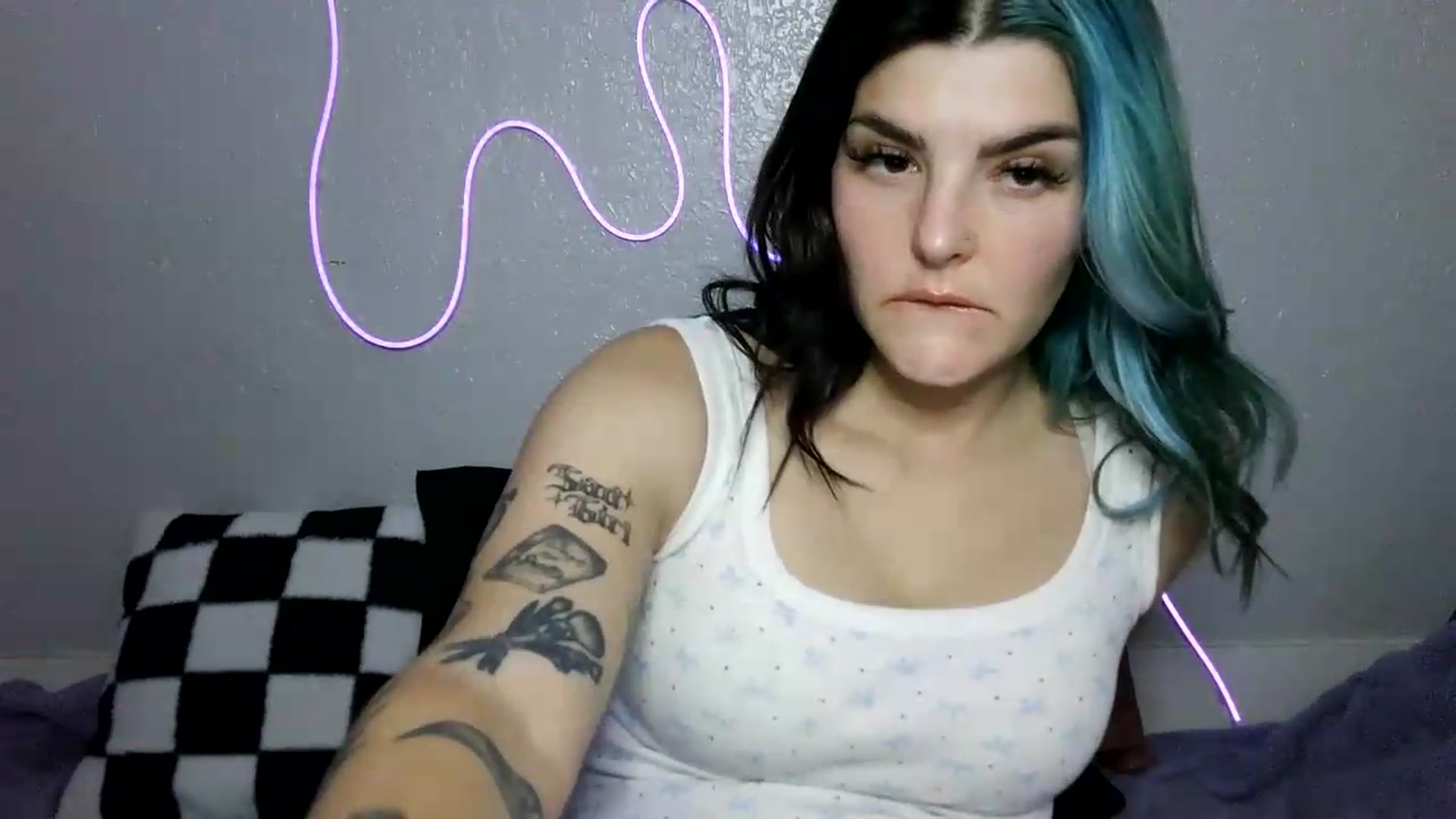 Gallery image thumbnail from Gothbaby_333x's myfreecams stream on, 08/20/2026, 18:08 image 3 of 20